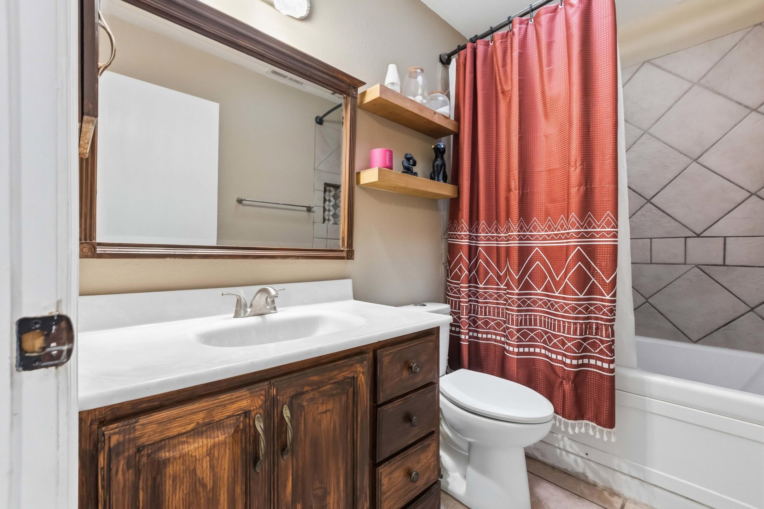 Photo 20 — 337 Tigris Road NE