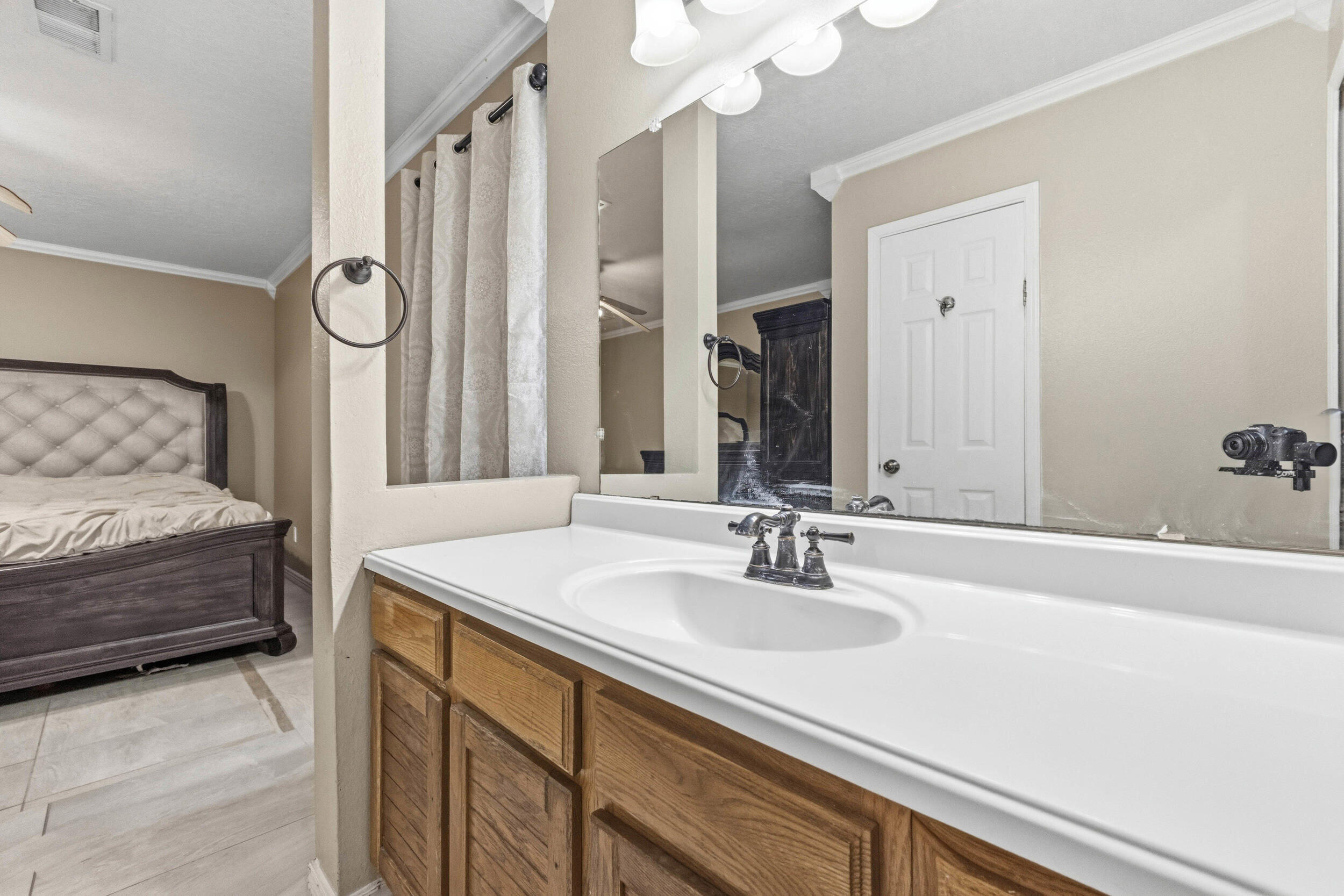Photo 17 — 337 Tigris Road NE