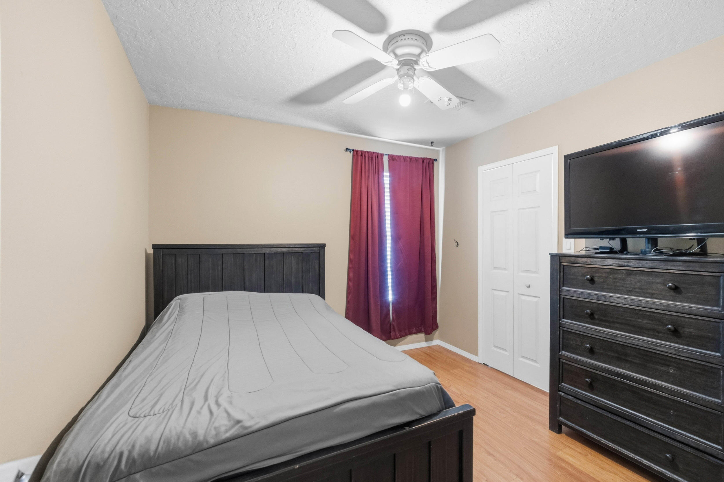 Photo 13 — 337 Tigris Road NE