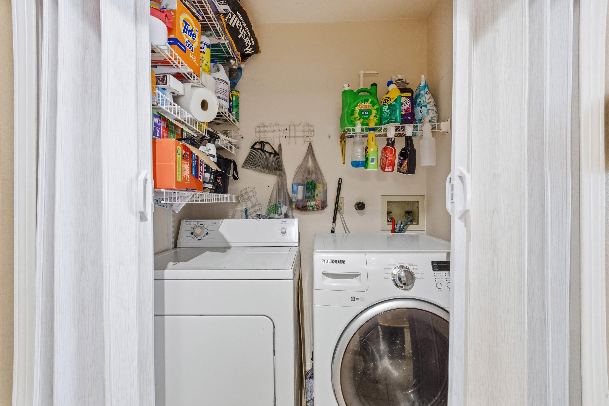 Photo 7 — 337 Tigris Road NE