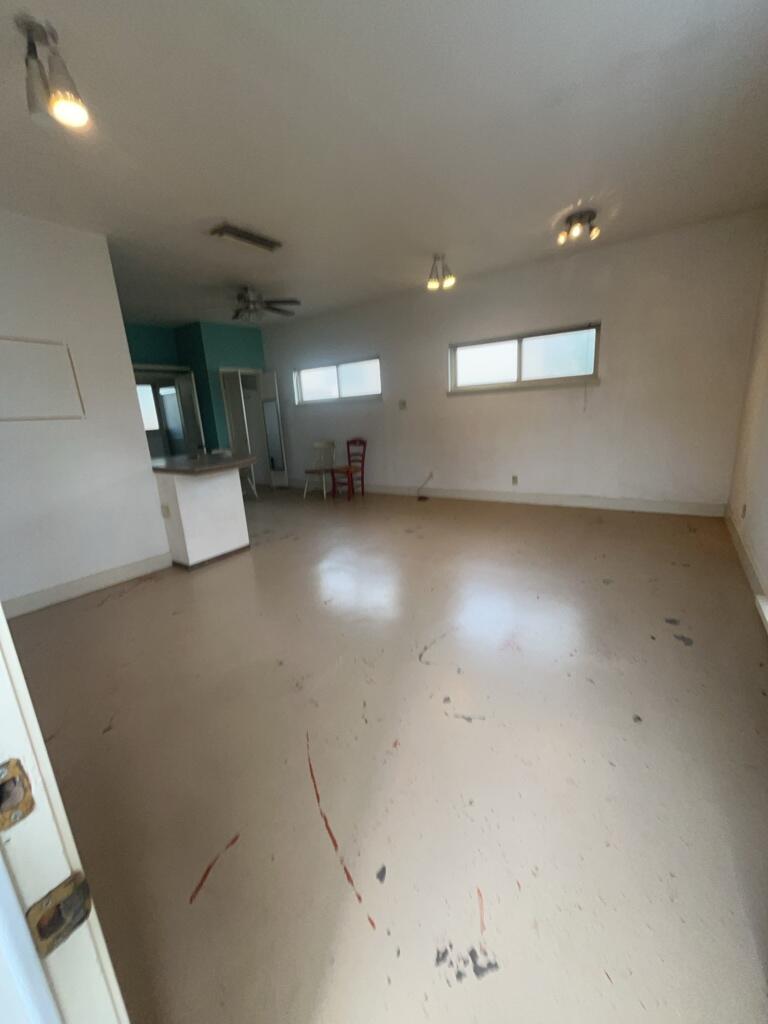 Photo 9 — 1313 Girard Boulevard SE
