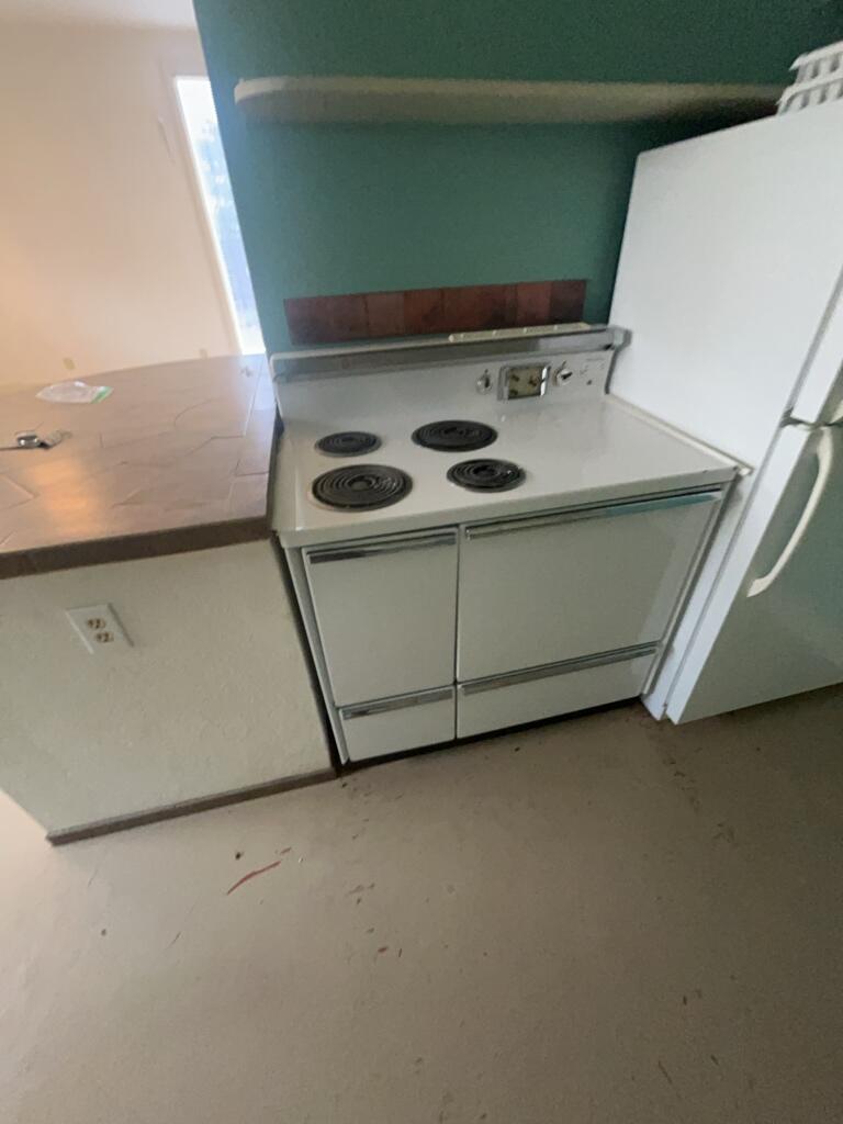 Photo 8 — 1313 Girard Boulevard SE
