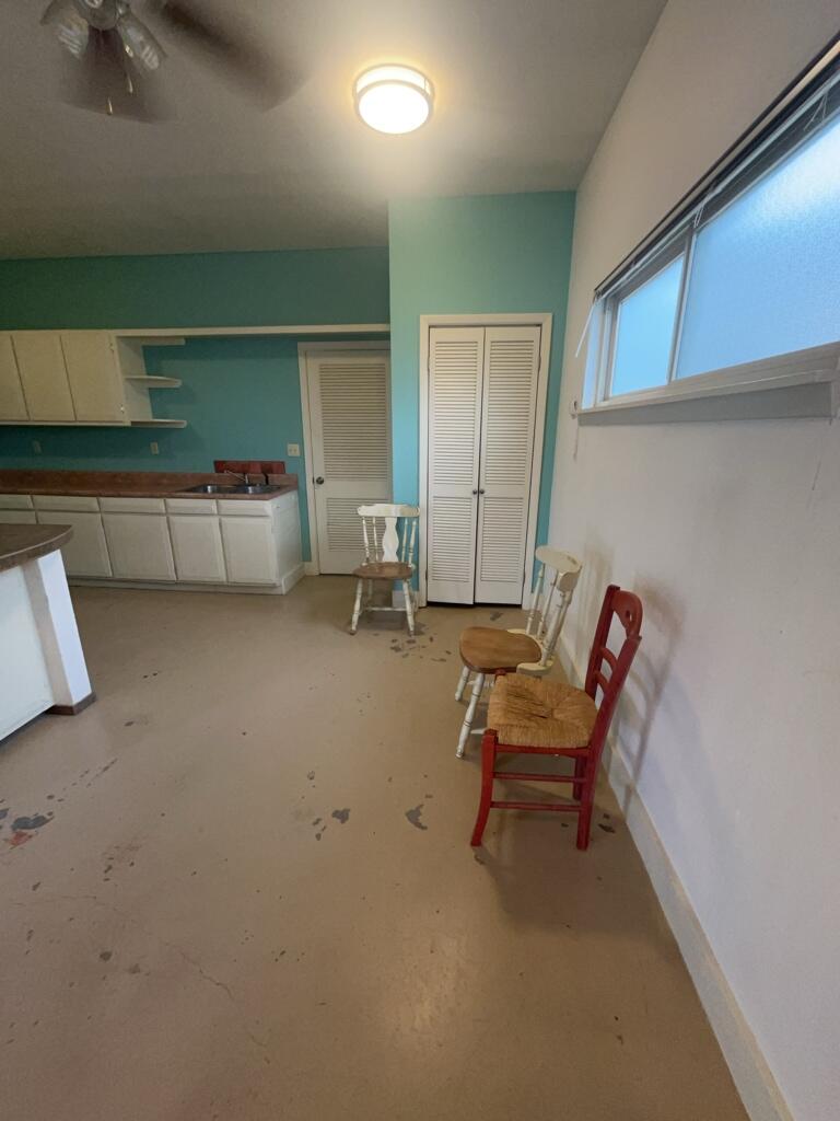 Photo 5 — 1313 Girard Boulevard SE