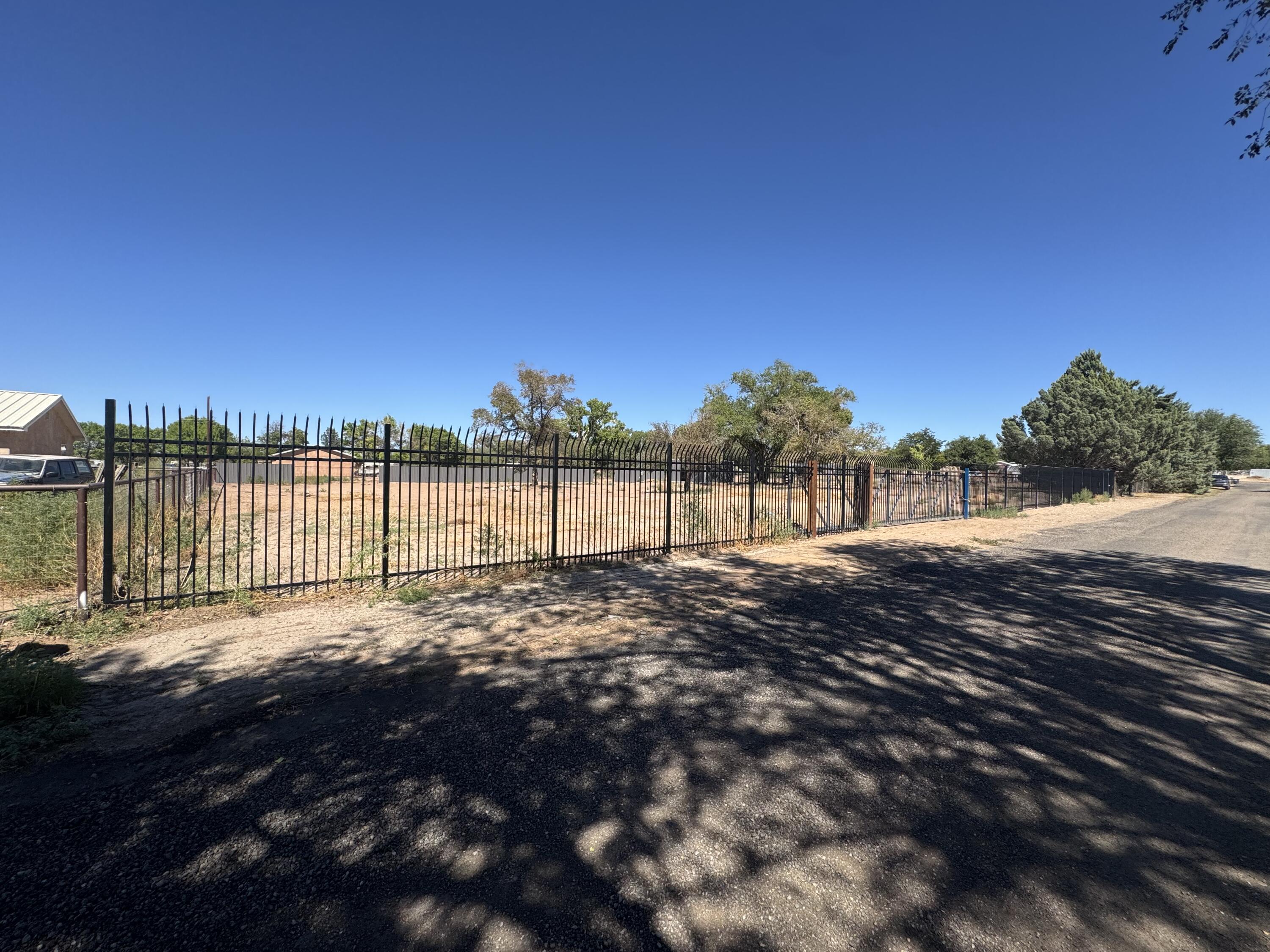20 Bennet Road, Los Lunas, NM 87031