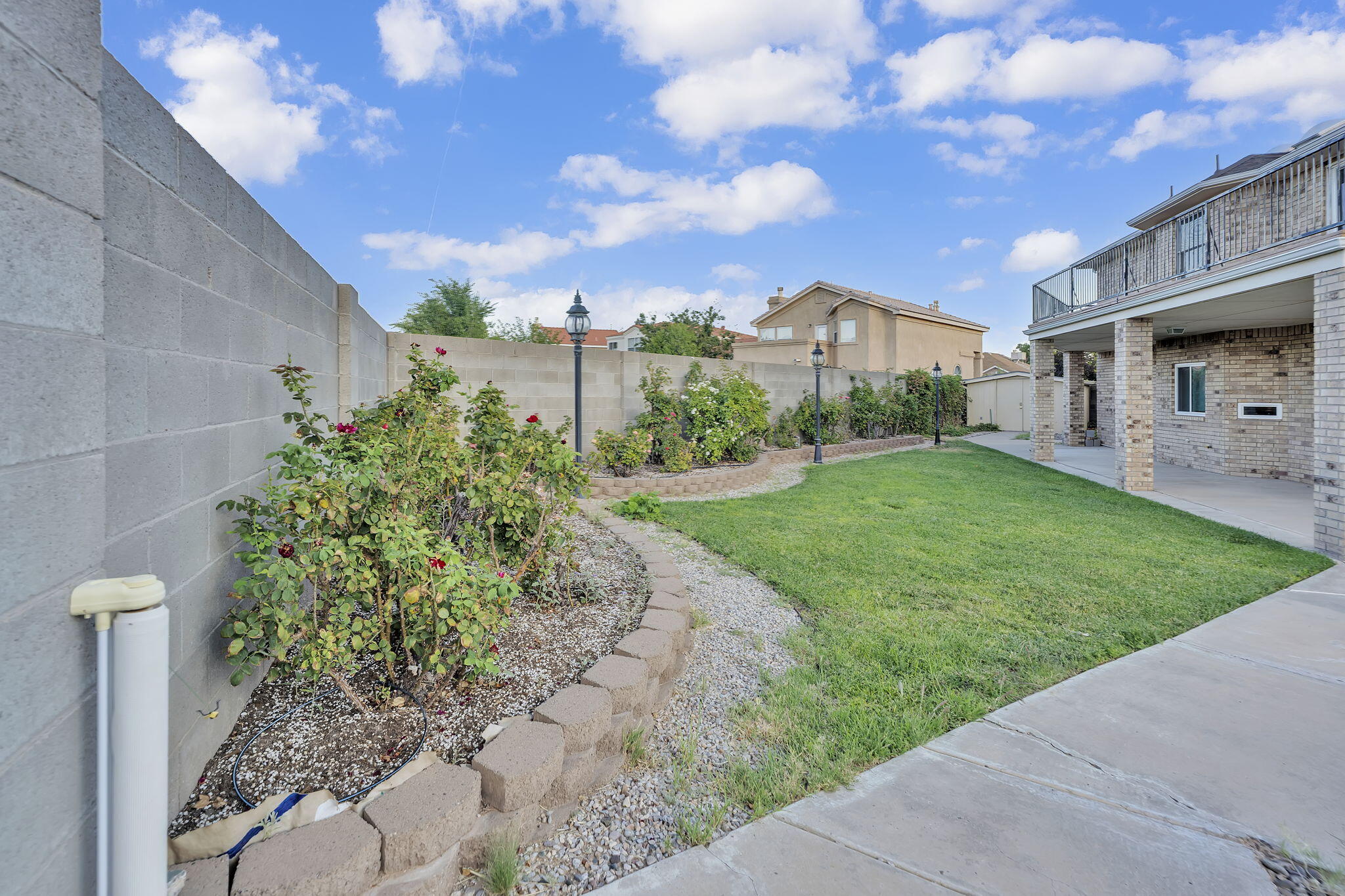Photo 19 — 1004 Chiricahua Court SE