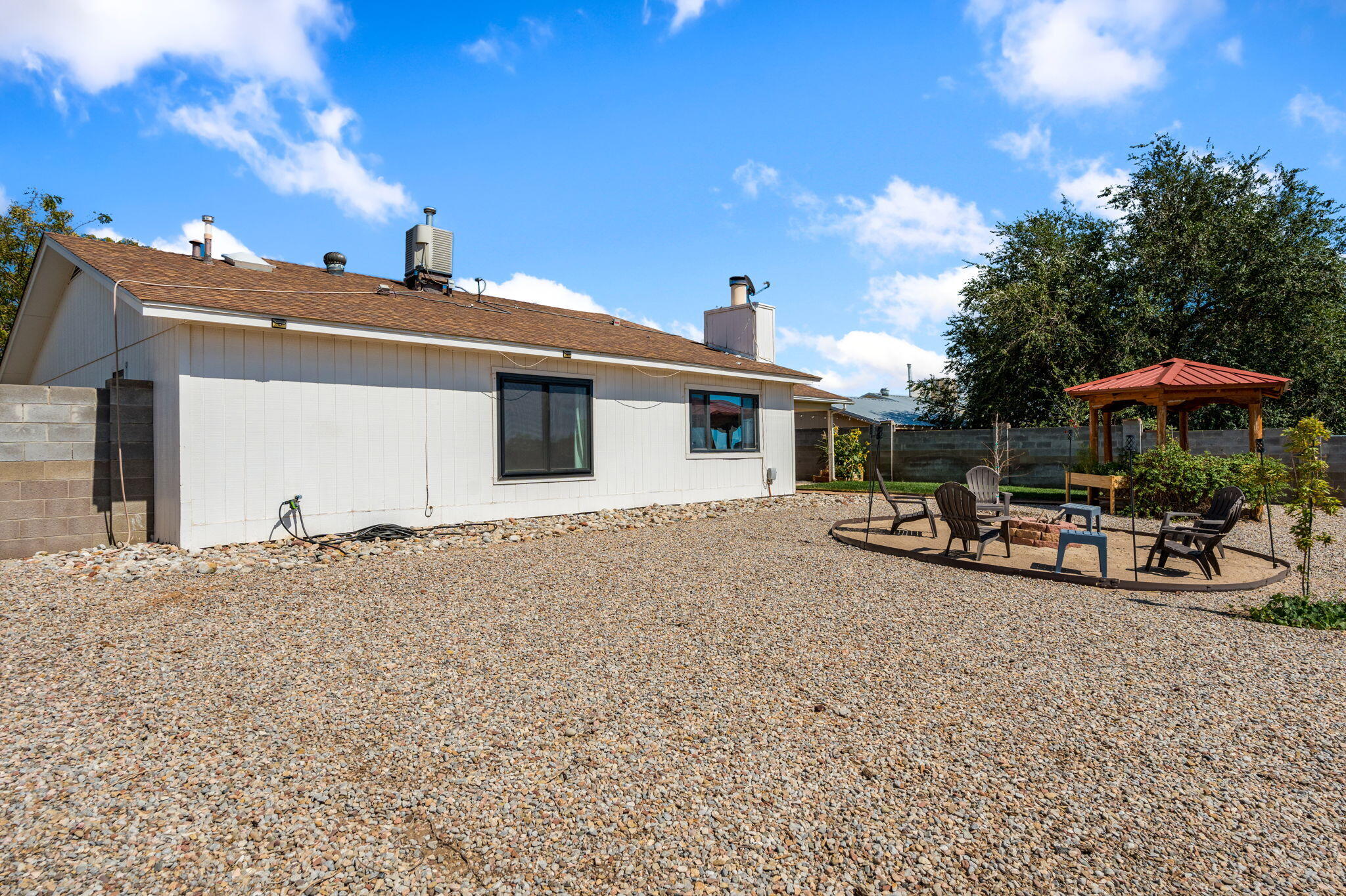 Photo 3 — 501 Campfire Road SE