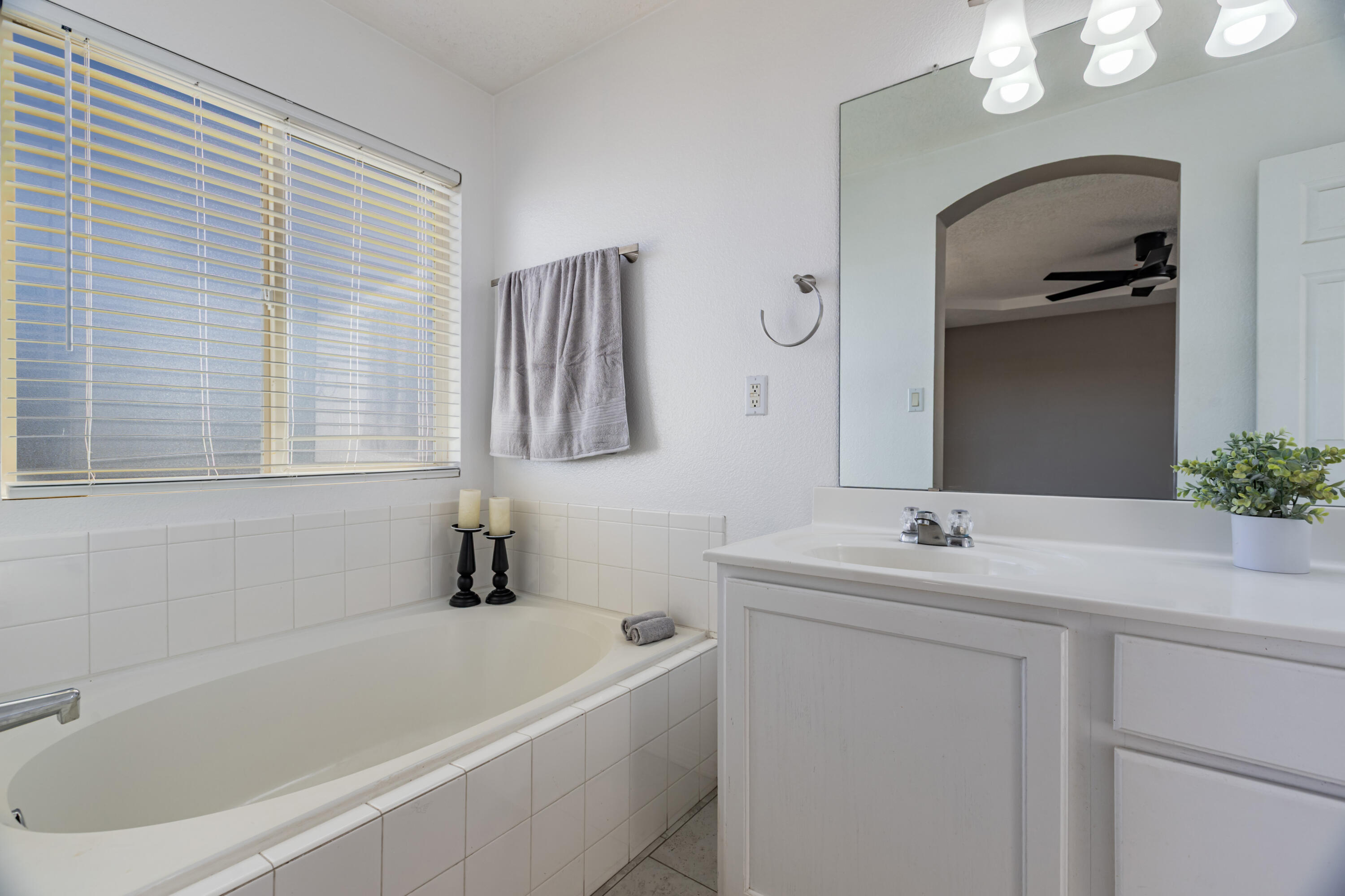 Photo 18 — 6604 Paese Place NW
