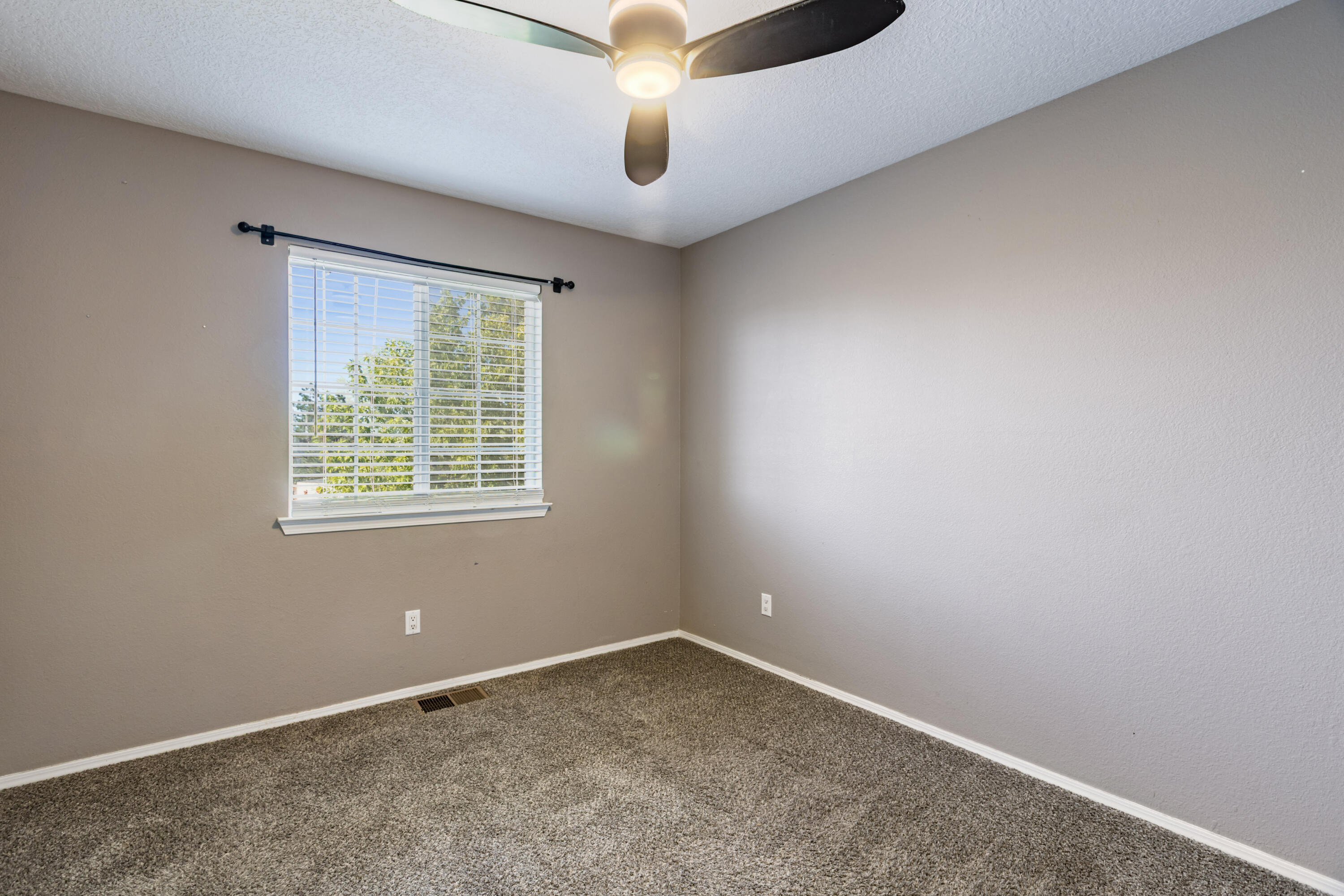 Photo 13 — 6604 Paese Place NW
