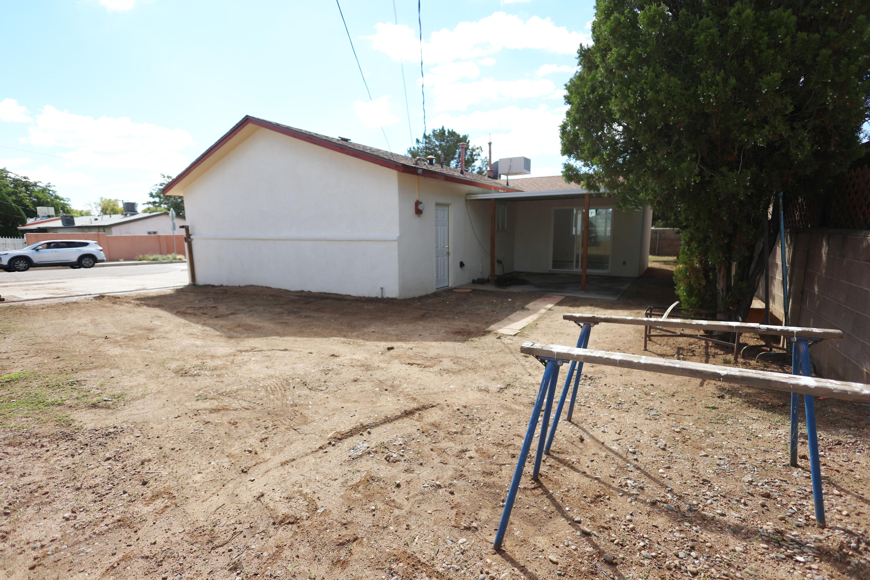 Photo 7 — 700 Tomasita Street NE