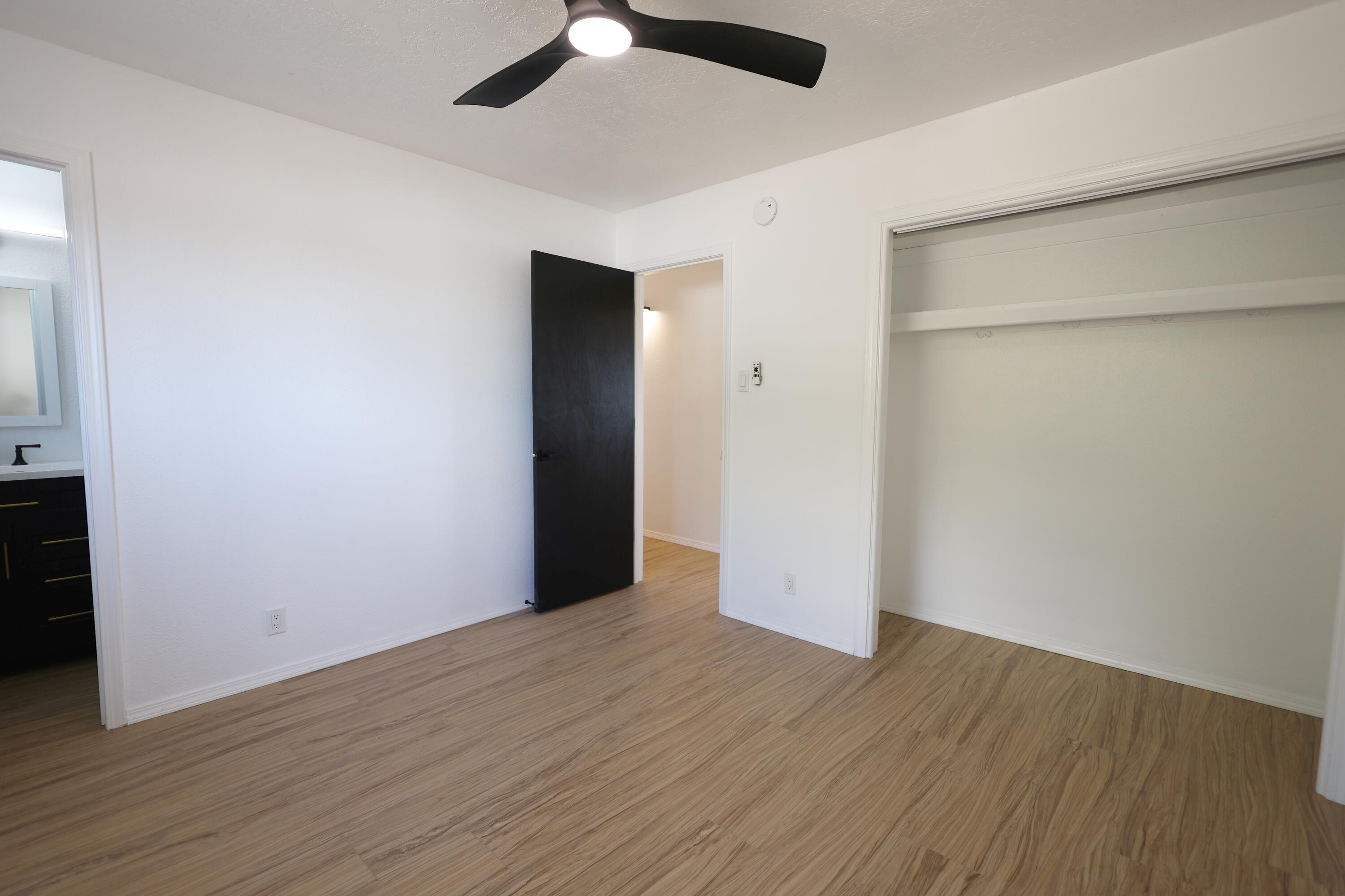 Photo 9 — 700 Tomasita Street NE