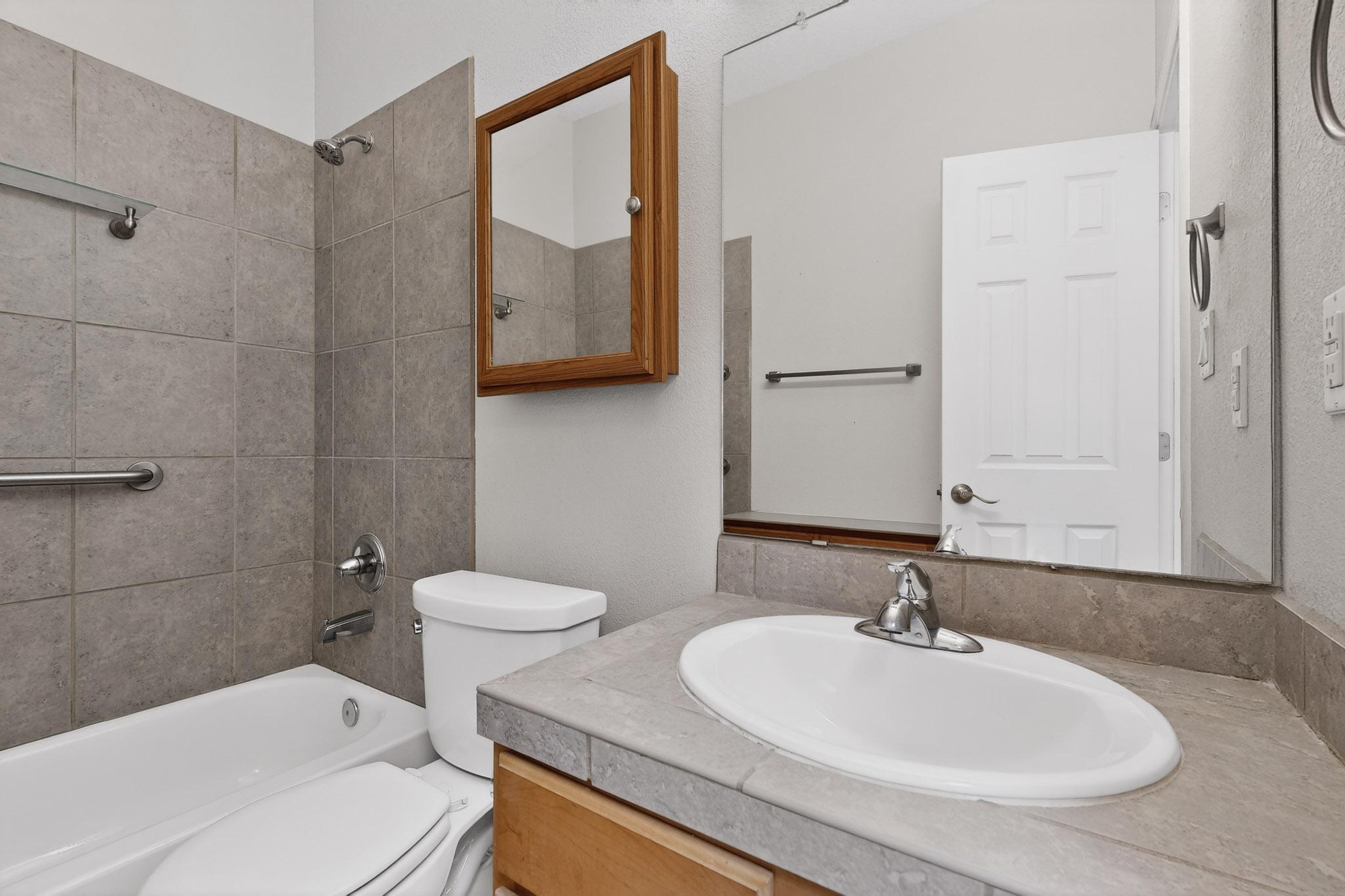 Photo 19 — 11028 Maravillas Drive NW