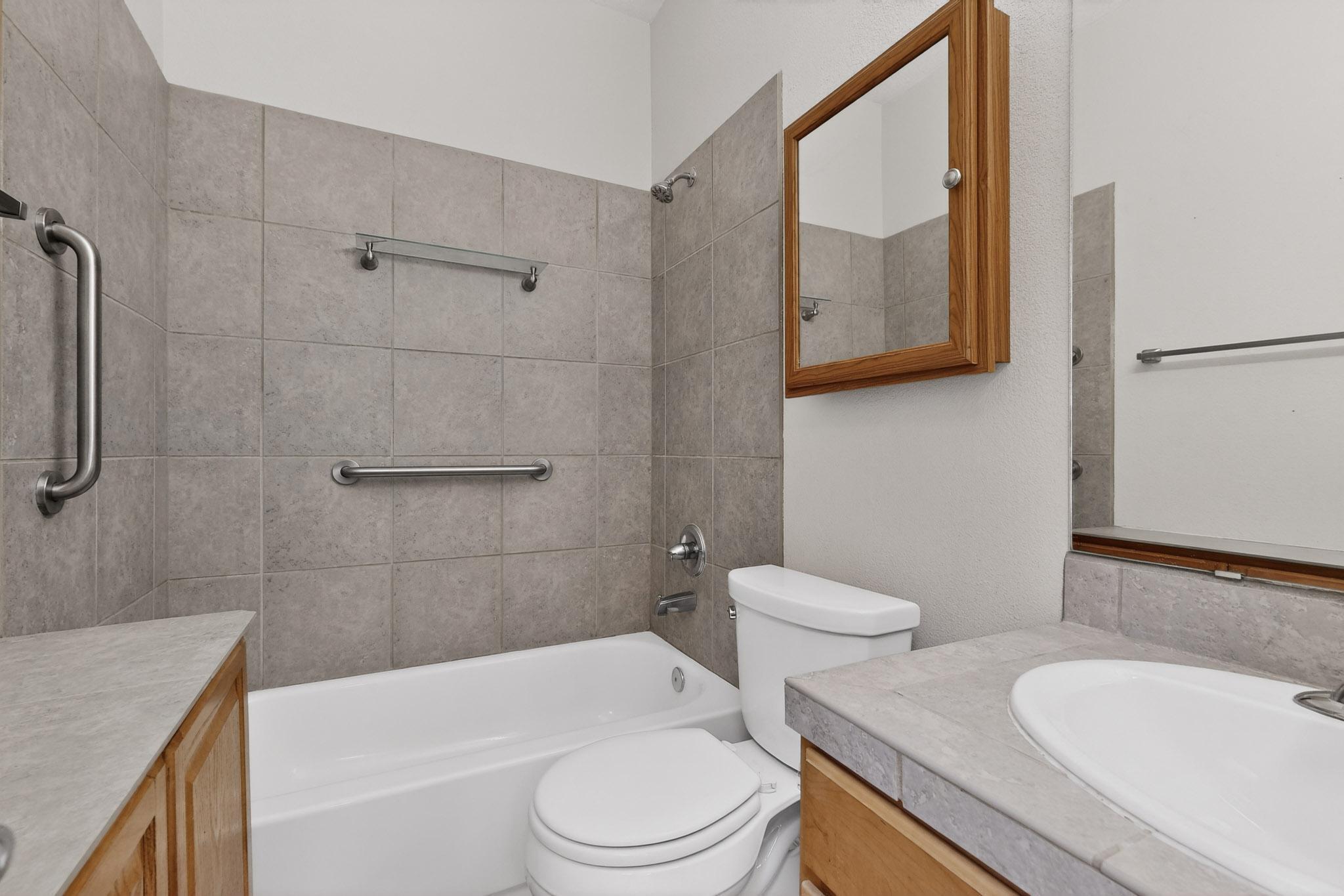 Photo 18 — 11028 Maravillas Drive NW