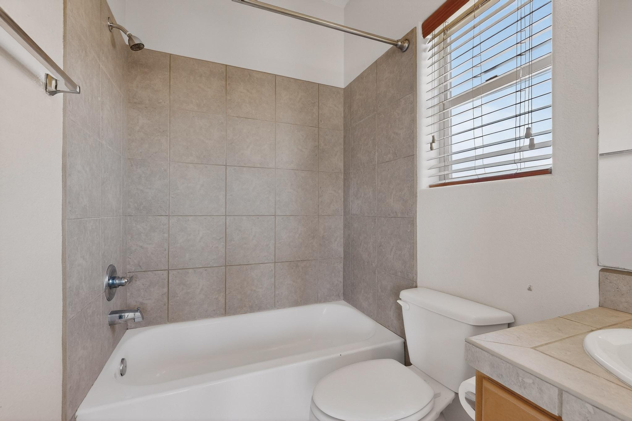 Photo 11 — 11028 Maravillas Drive NW