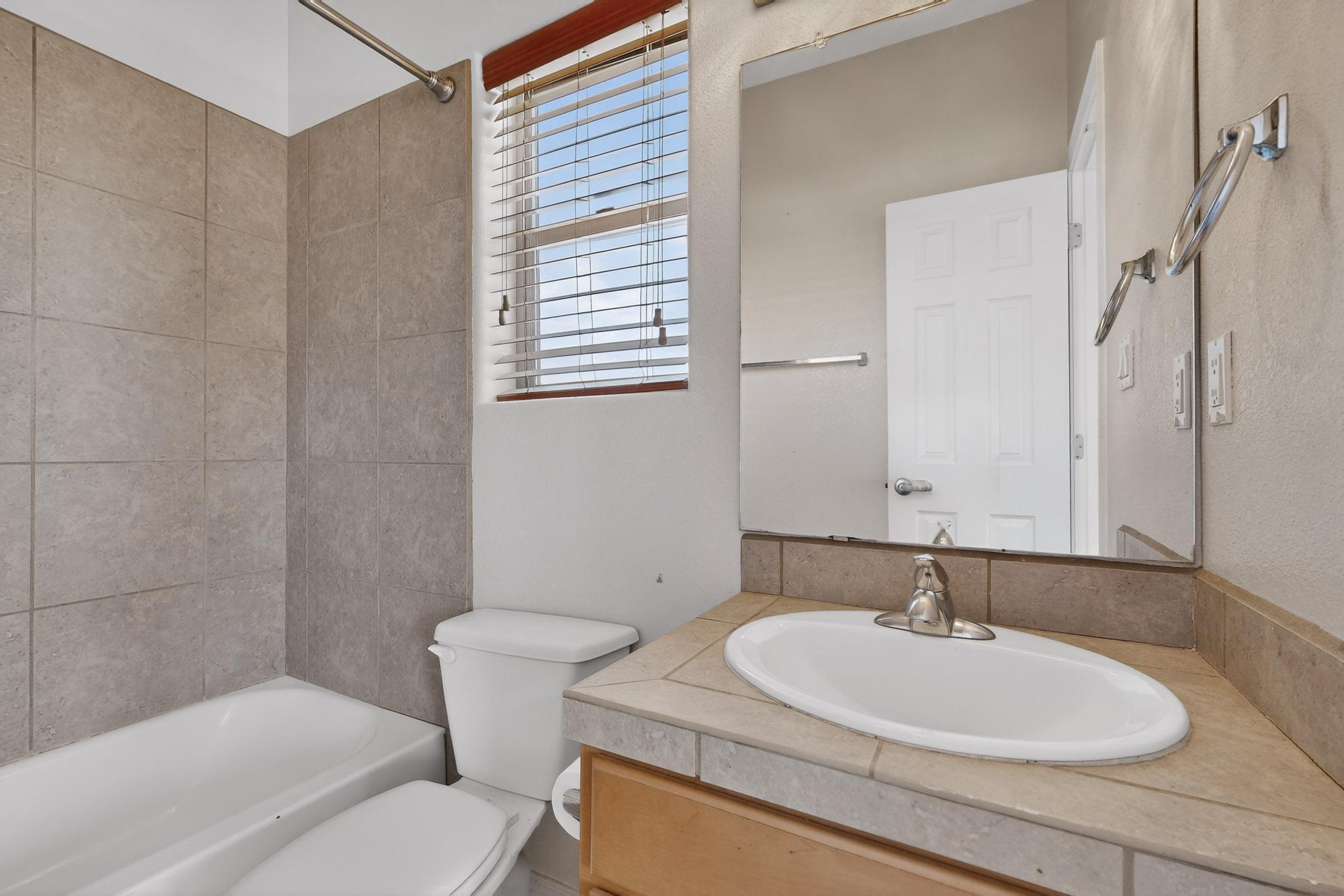 Photo 10 — 11028 Maravillas Drive NW