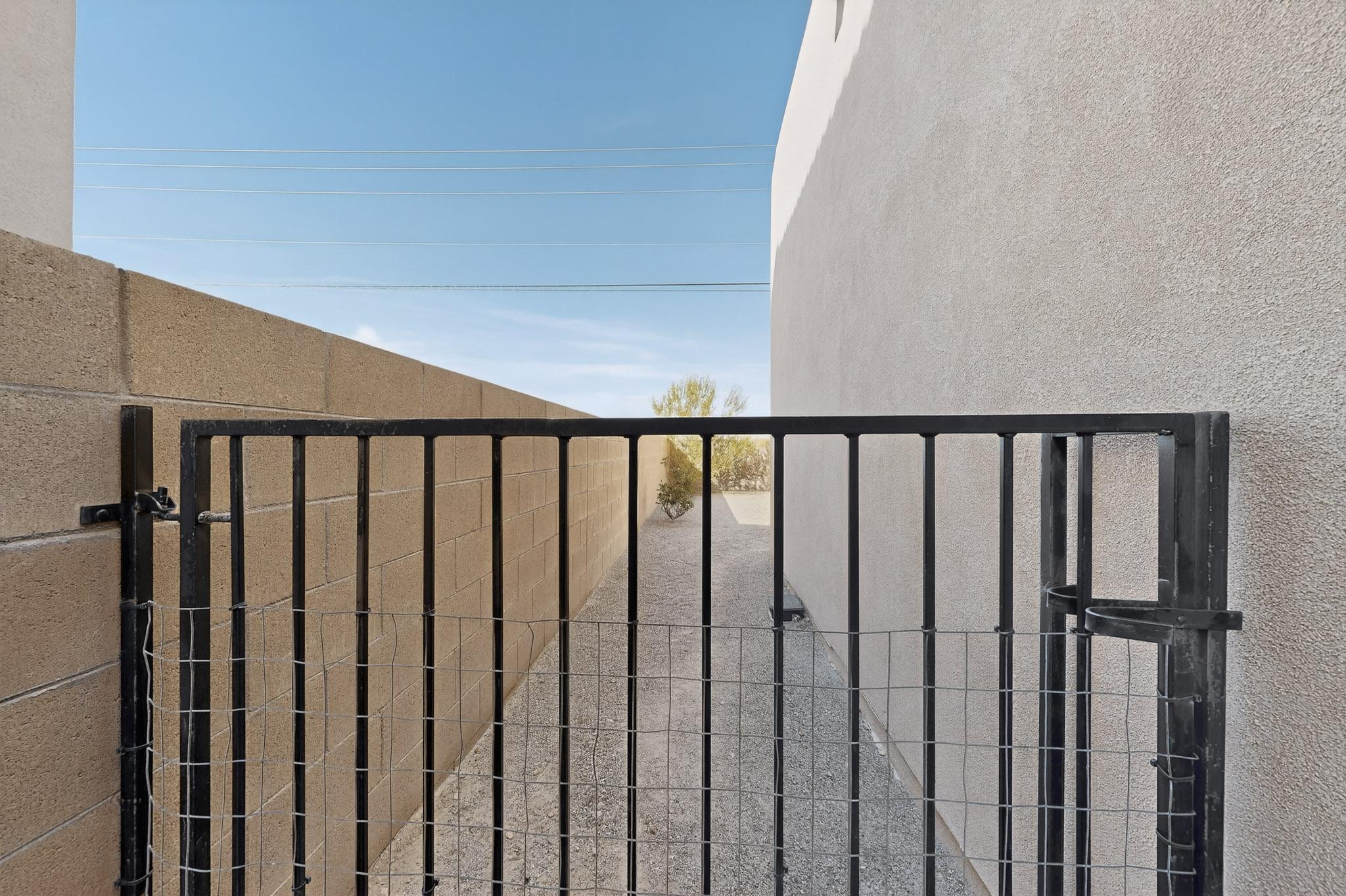 Photo 6 — 11028 Maravillas Drive NW