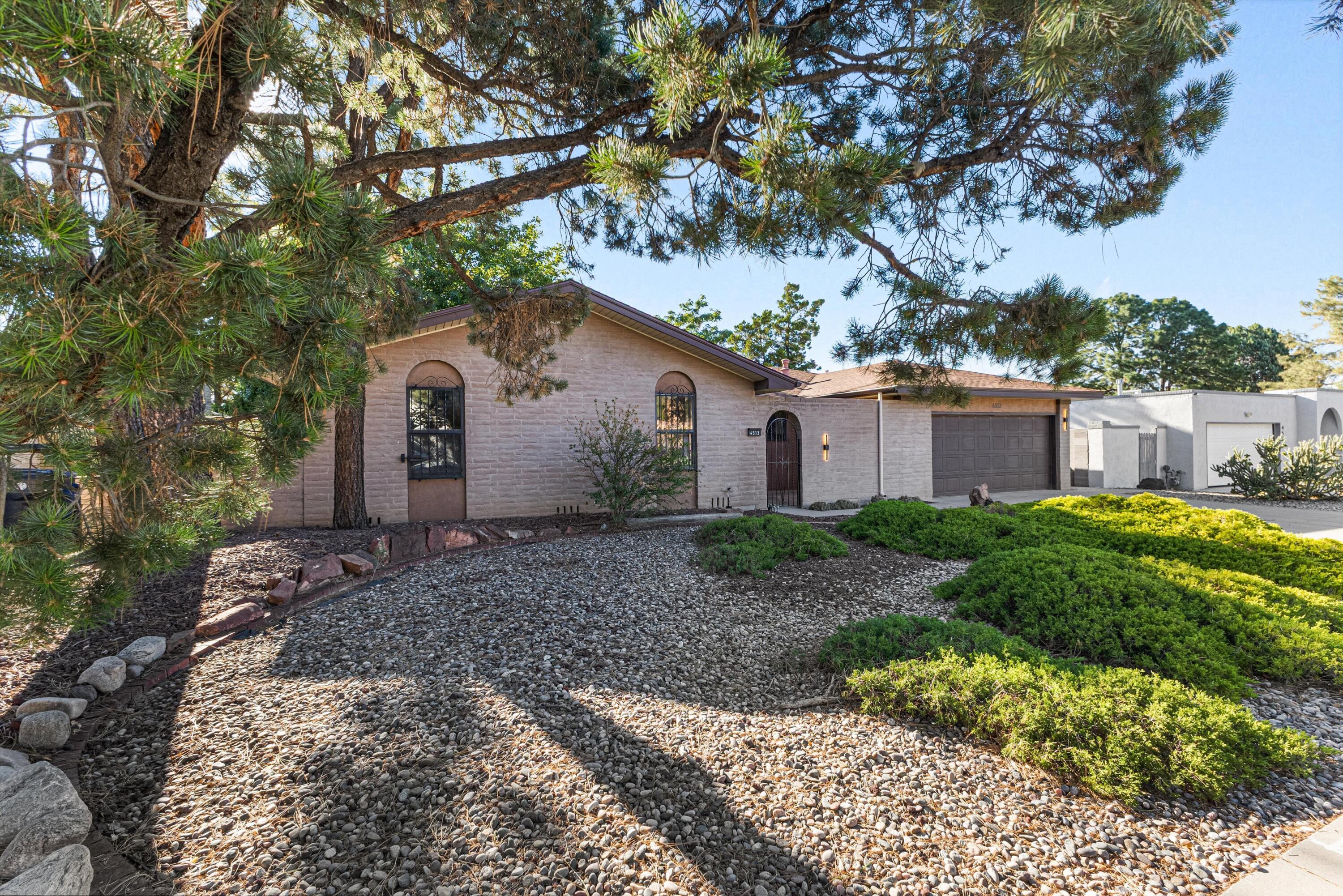 Photo 2 — 4513 Andrew Drive NE