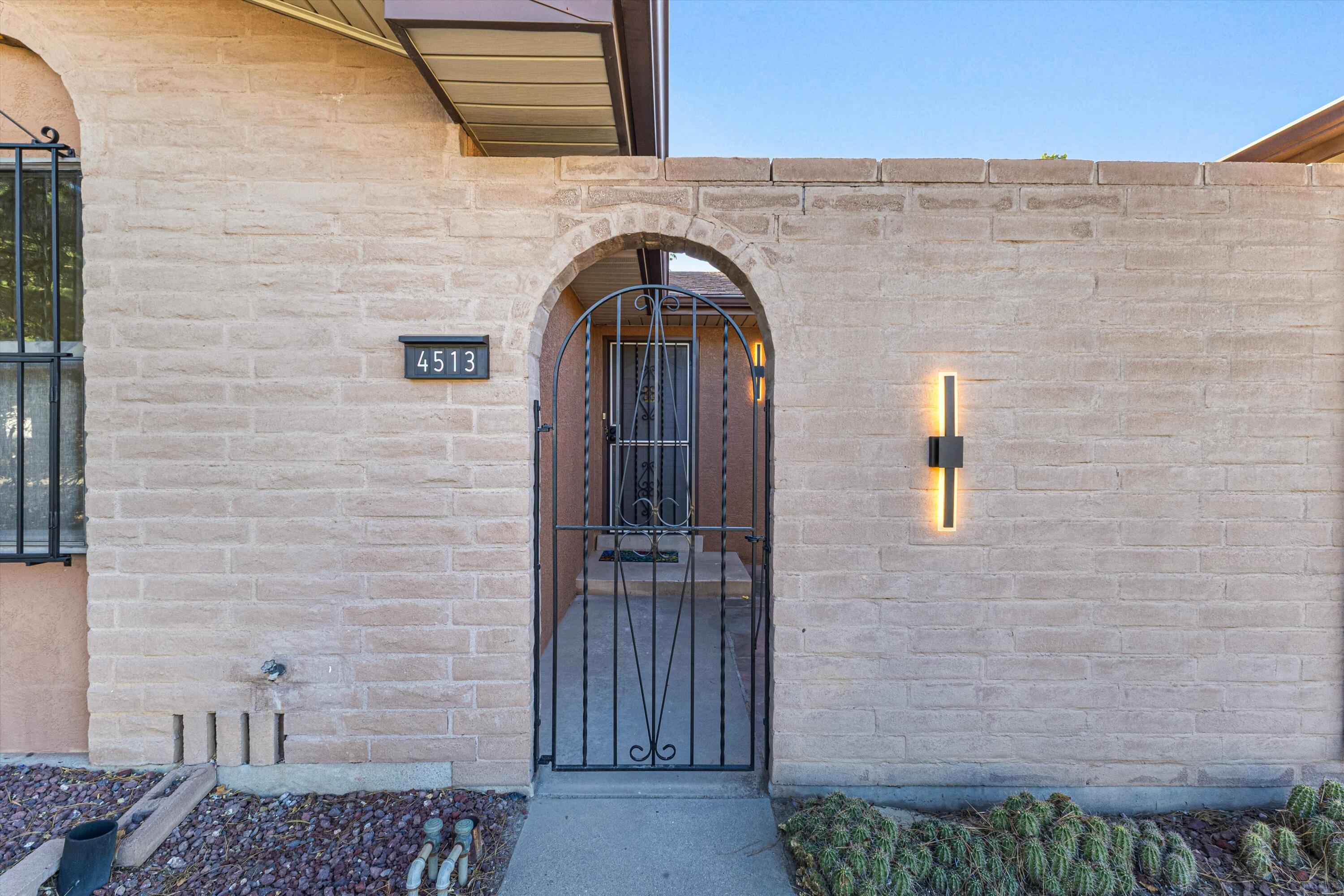 Photo 3 — 4513 Andrew Drive NE