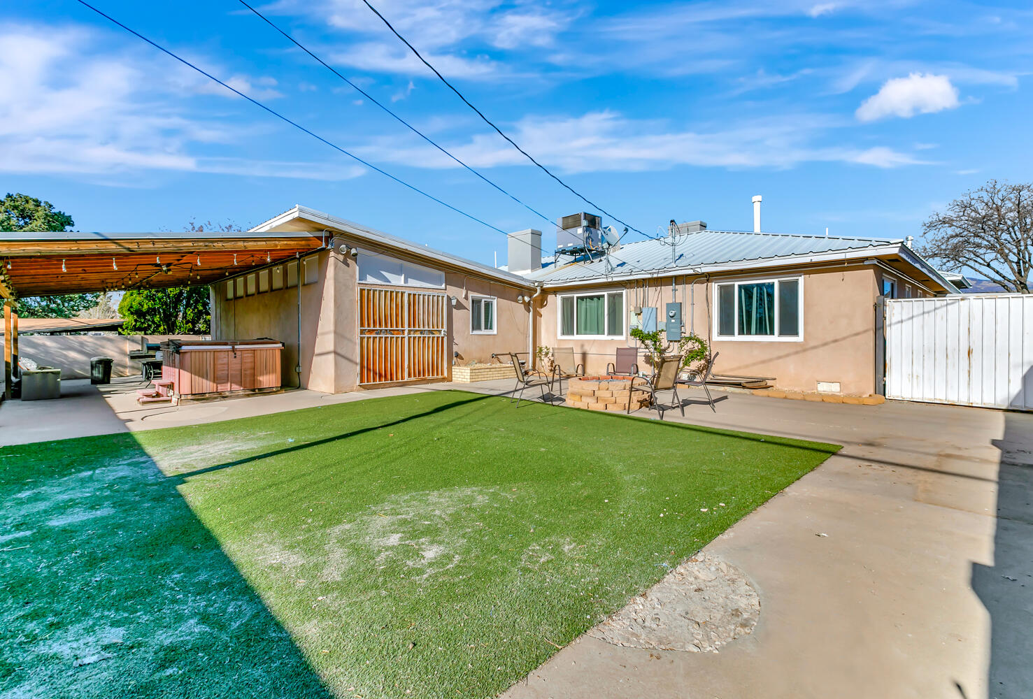 Photo 9 — 1413 Valencia Drive NE