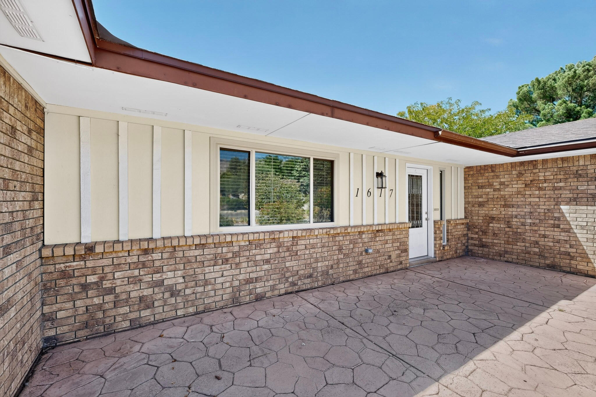 Photo 3 — 1617 Cedar Ridge Drive NE