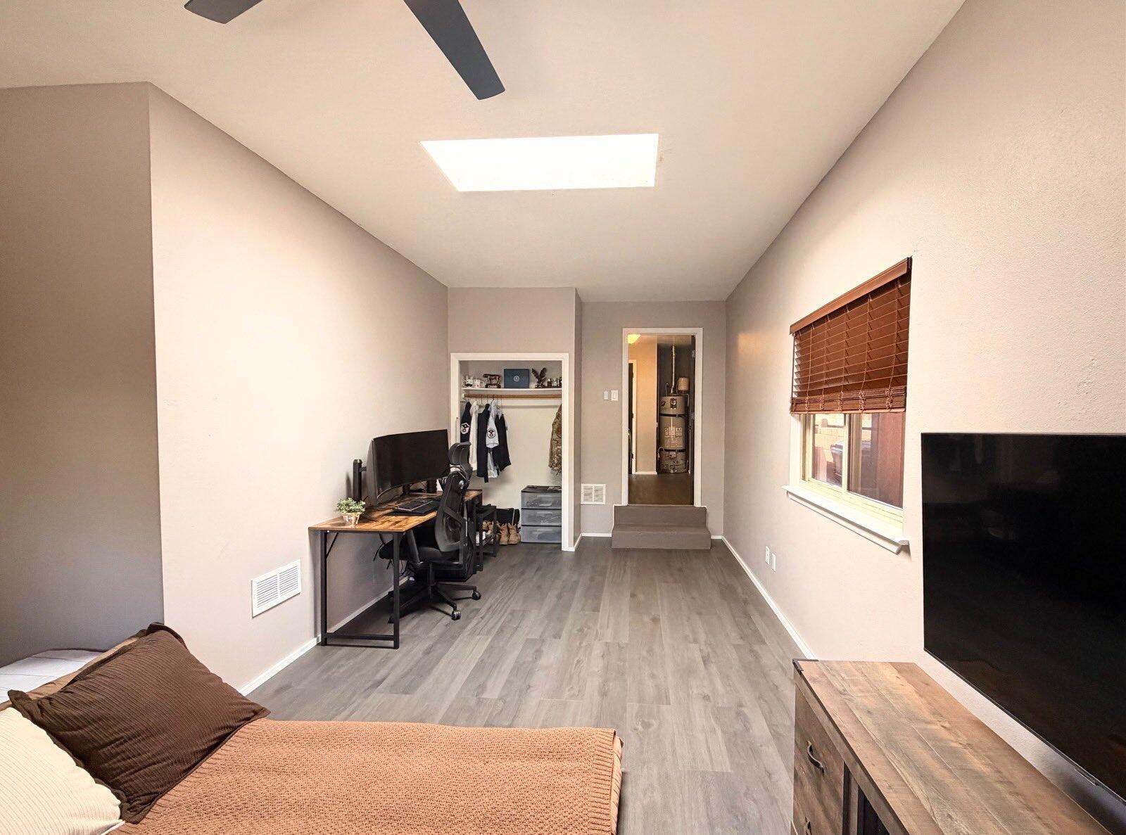 Photo 12 — 11208 Prospect Avenue NE