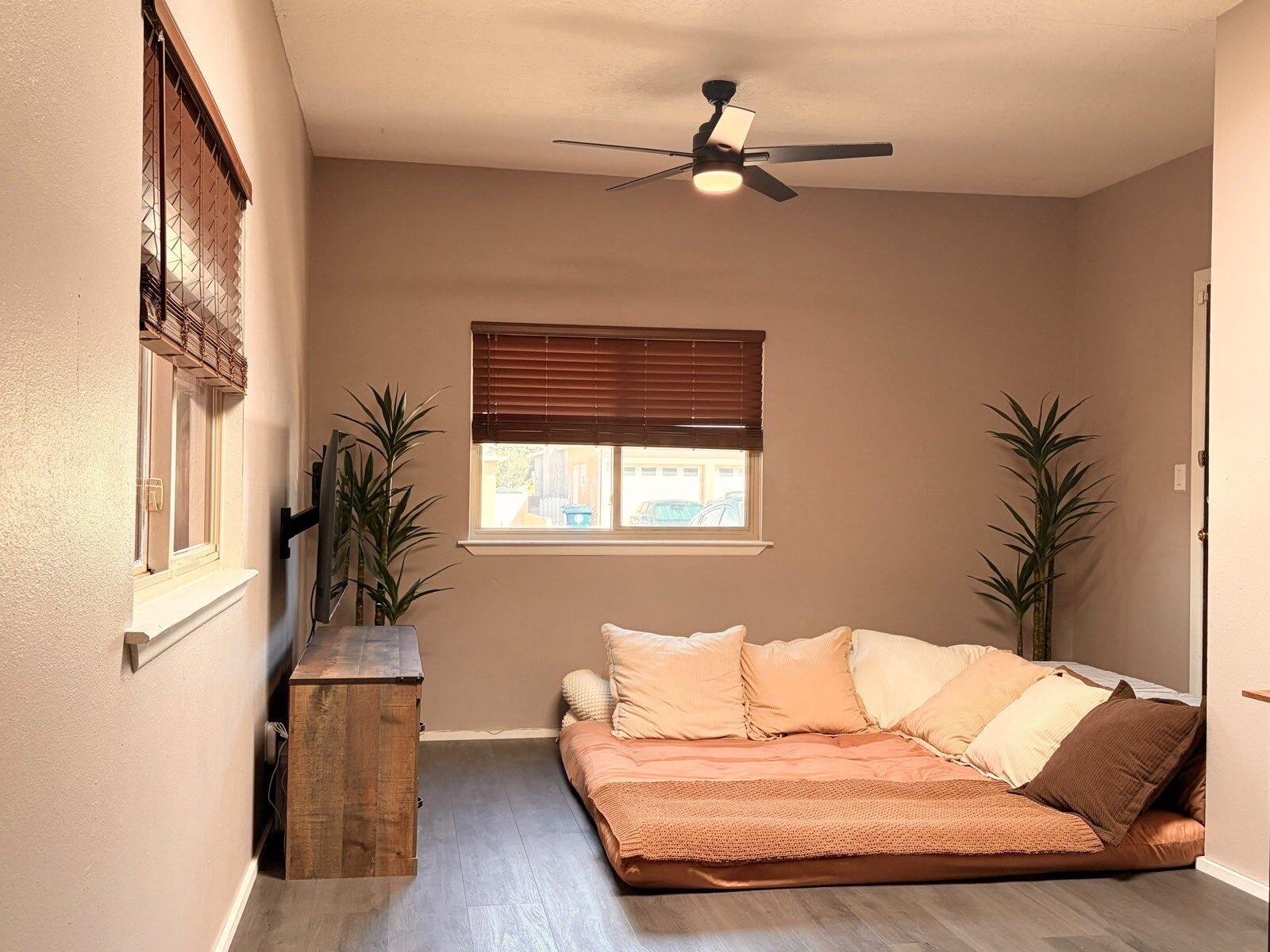 Photo 11 — 11208 Prospect Avenue NE