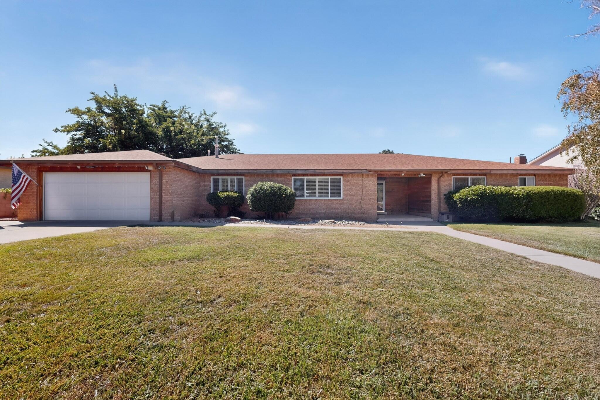 12412 Casa Grande Avenue NE, Albuquerque, NM 87112