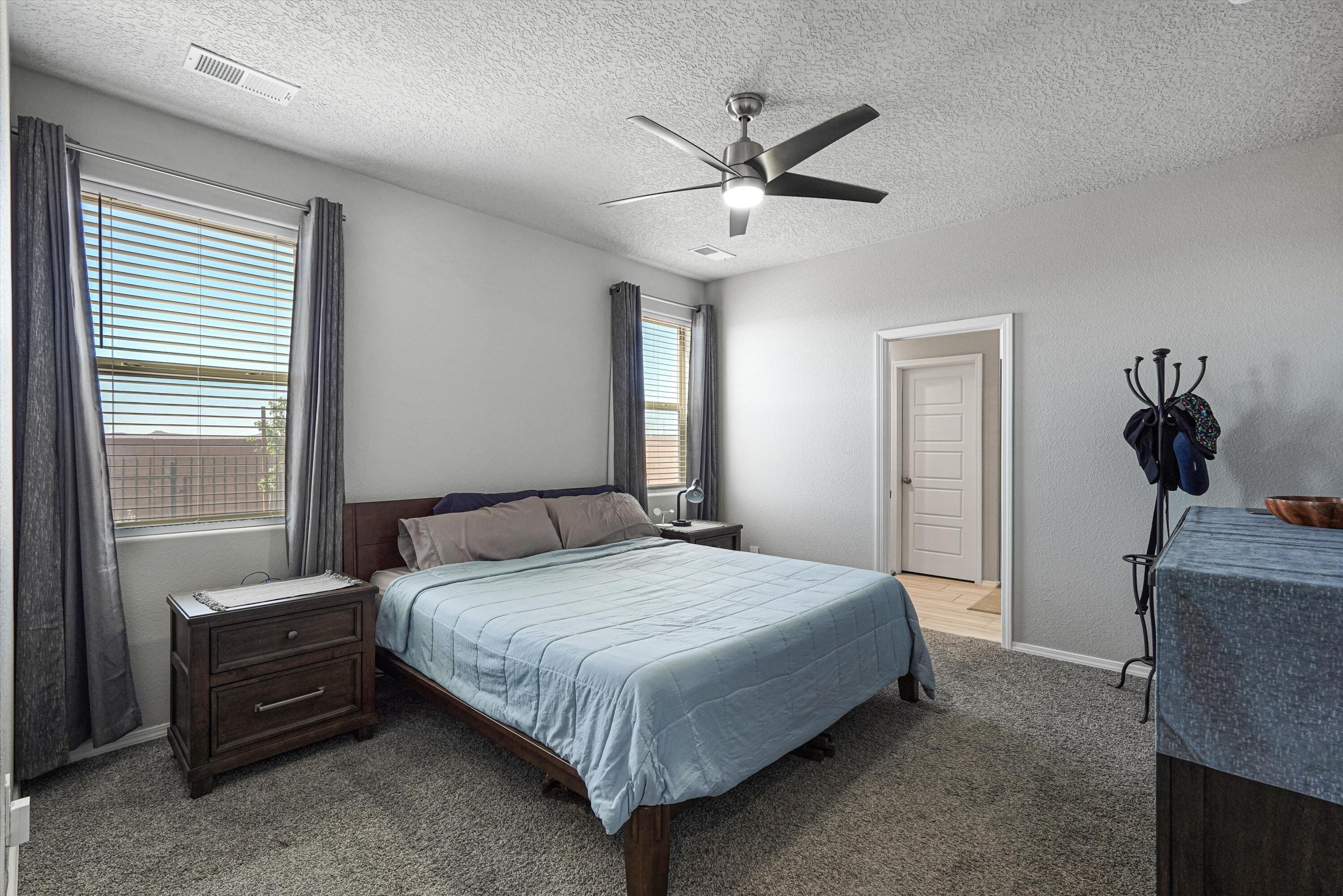 Photo 13 — 590 Turmalina Drive SE
