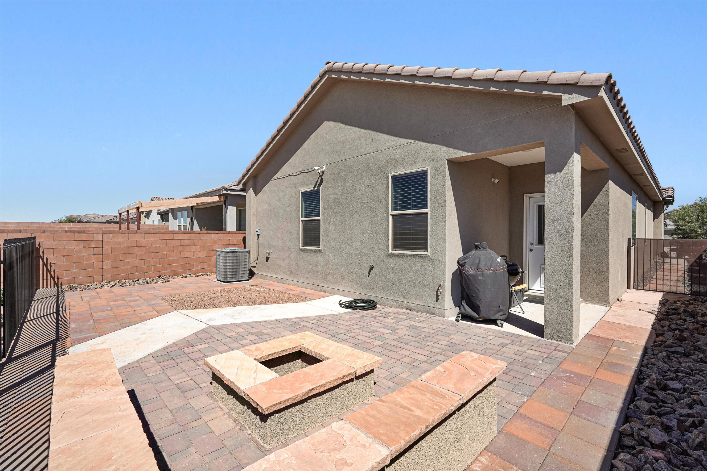 Photo 3 — 590 Turmalina Drive SE