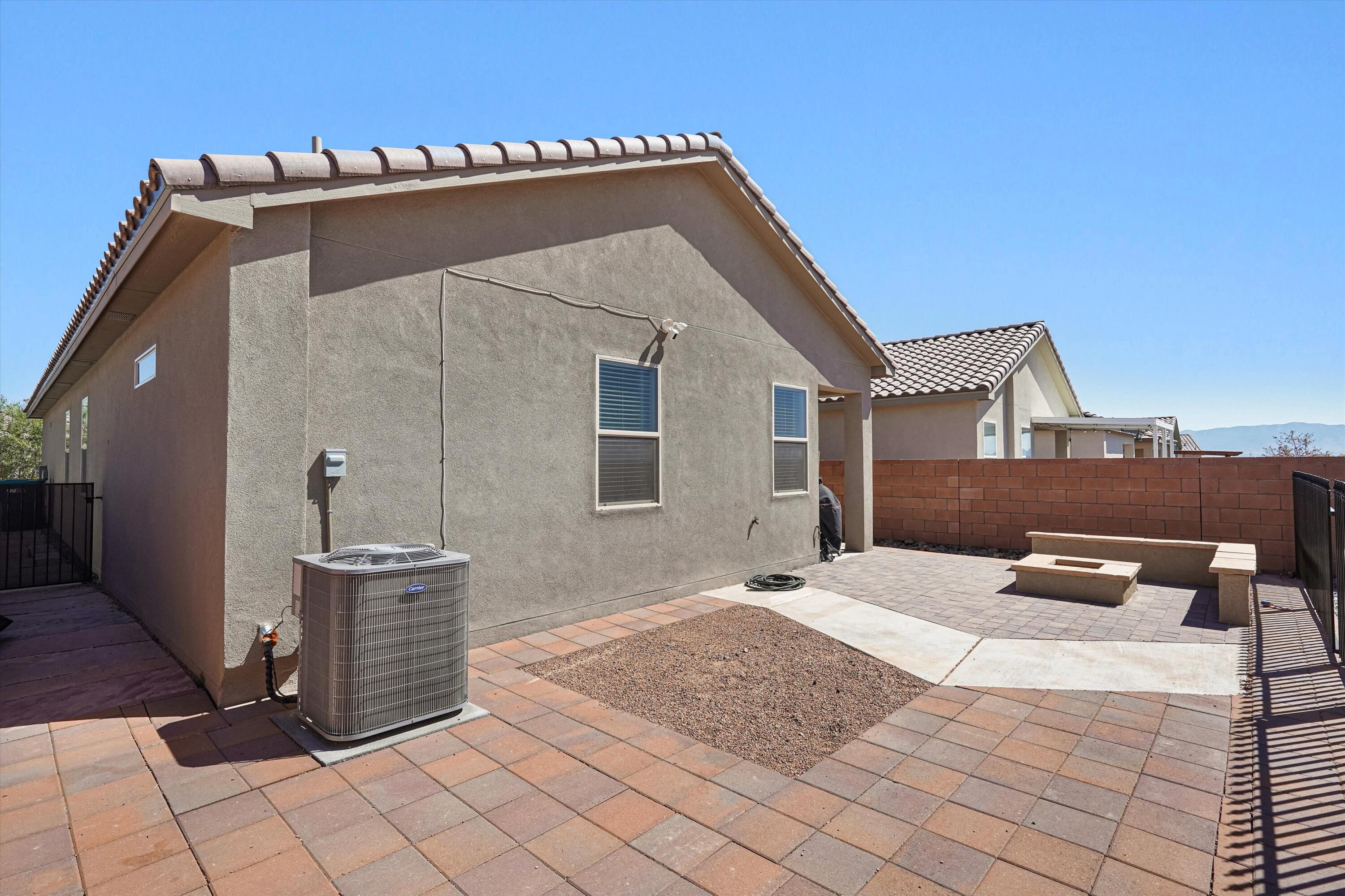 Photo 5 — 590 Turmalina Drive SE