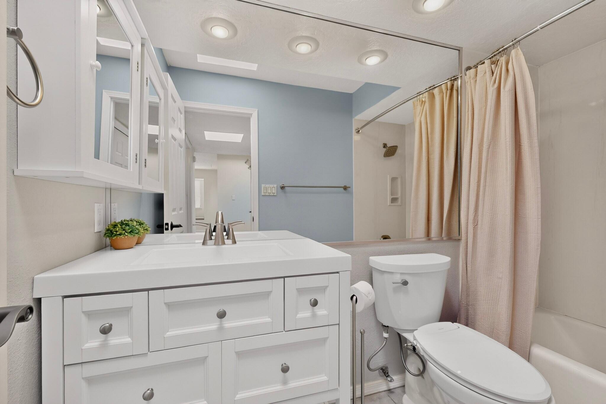 Photo 11 — 8233 Countrywood Road NE