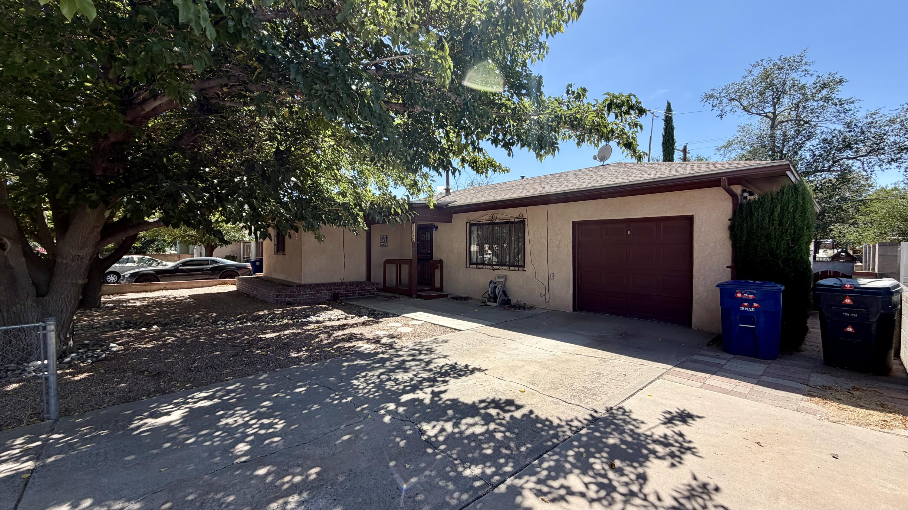 309 Estancia Drive NW, Albuquerque, NM 87105