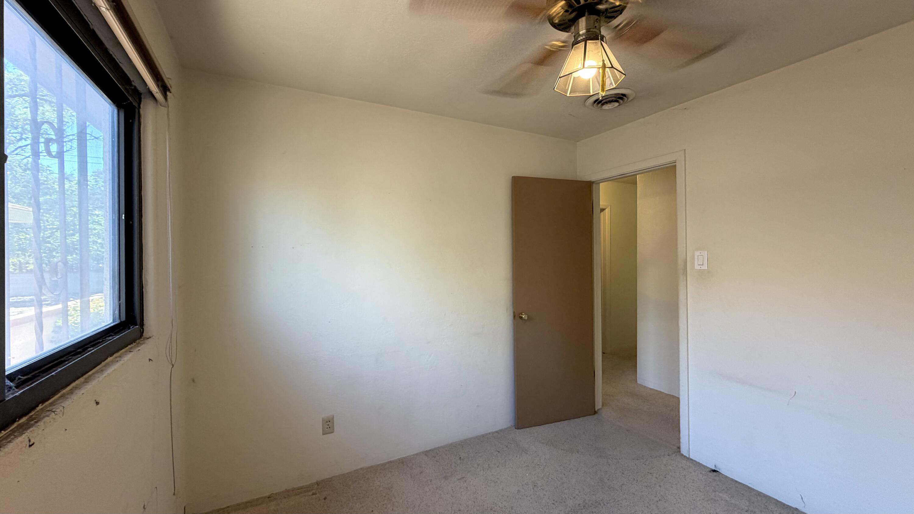 Photo 3 — 309 Estancia Drive NW