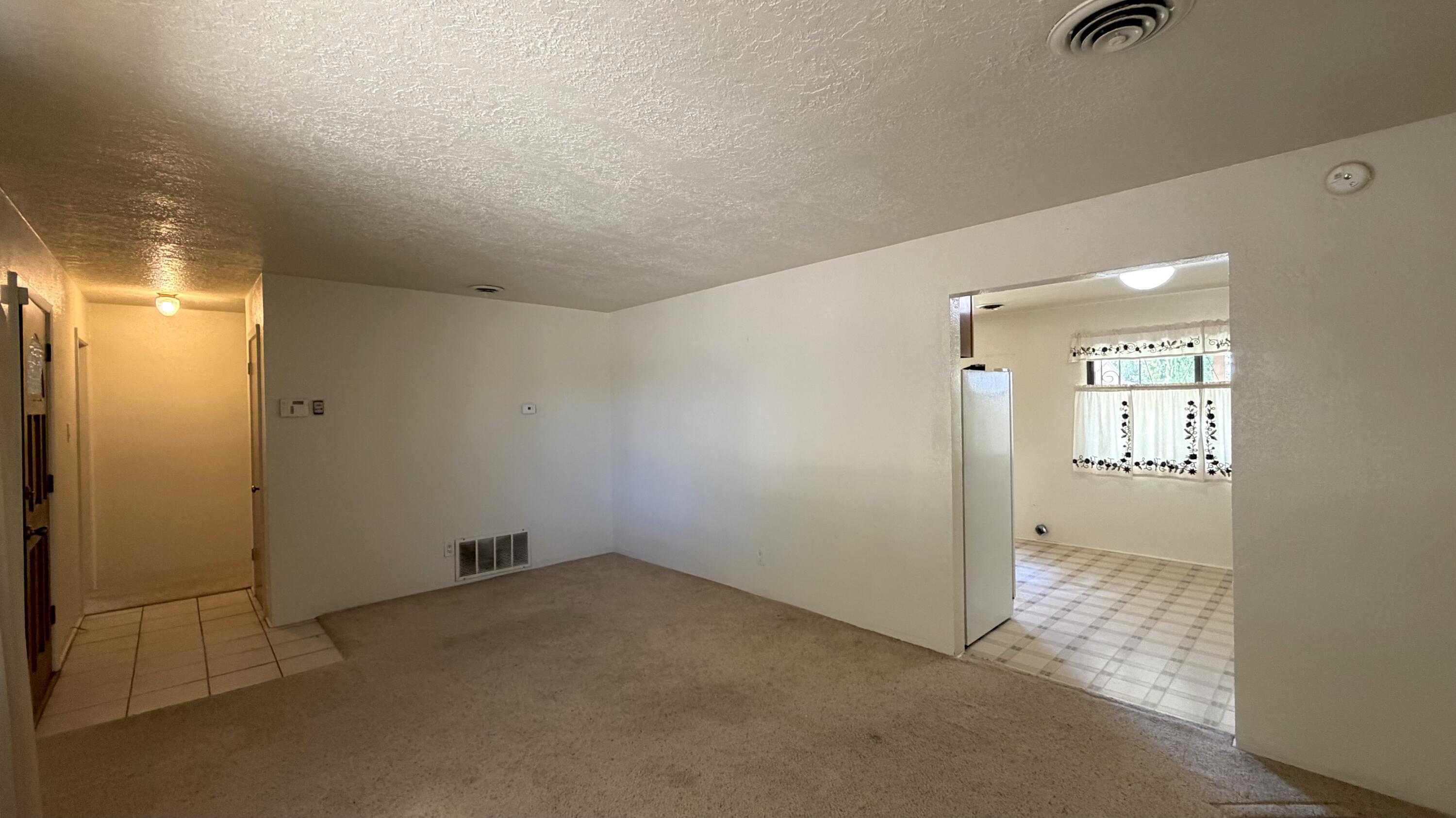 Photo 6 — 309 Estancia Drive NW