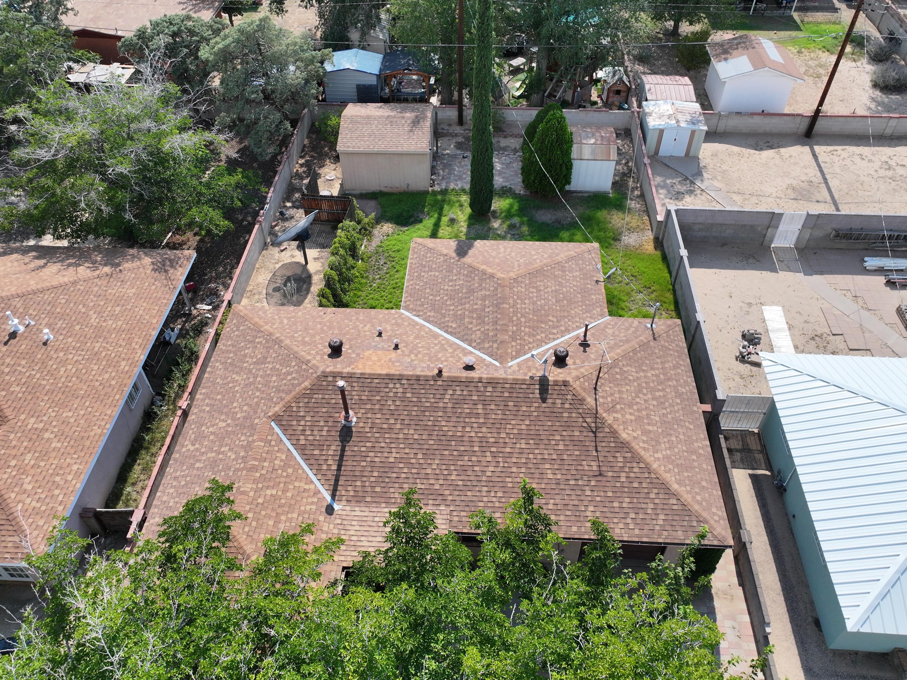 Photo 14 — 309 Estancia Drive NW