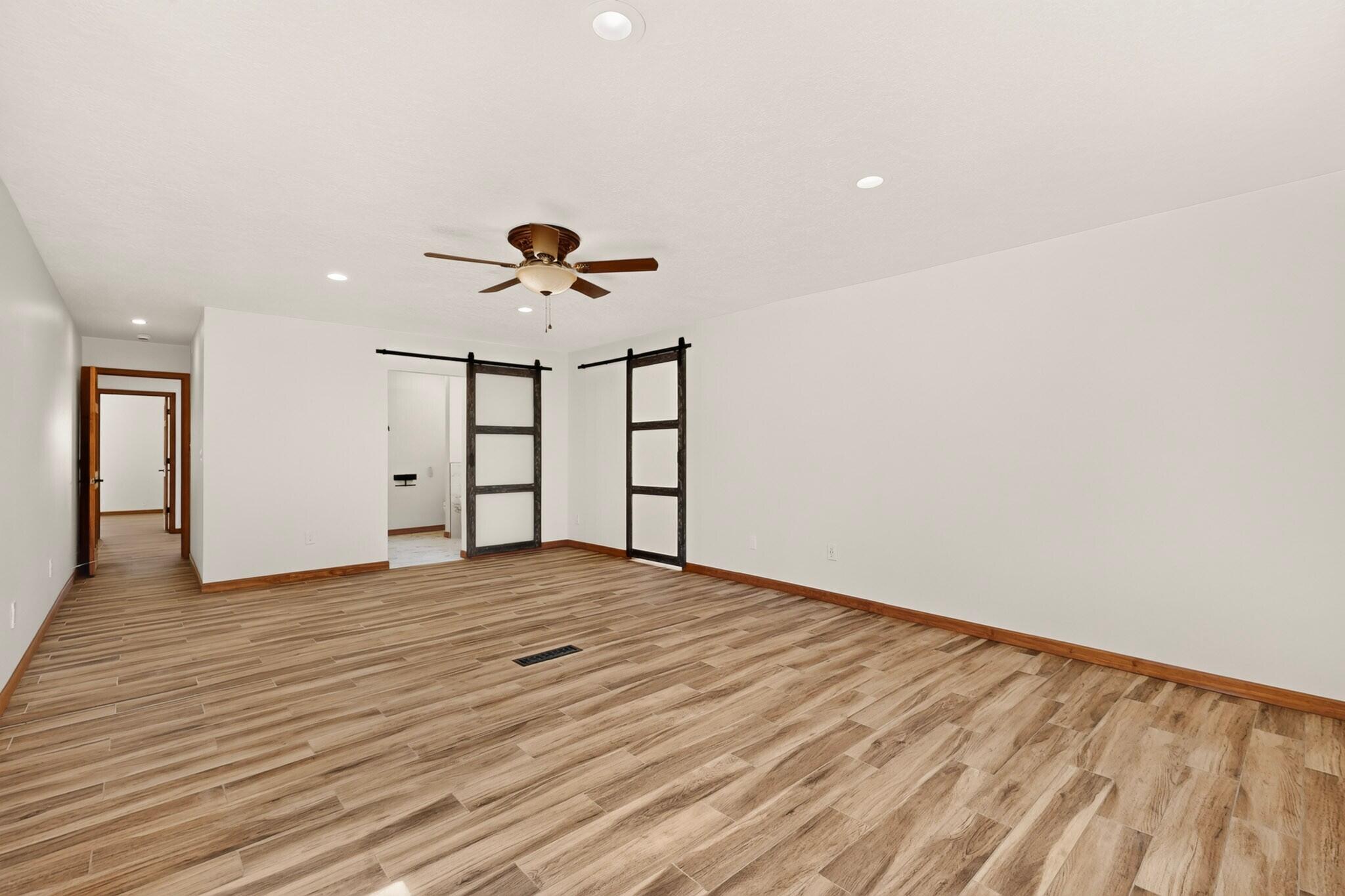 Photo 17 — 5812 Morgan Lane NW