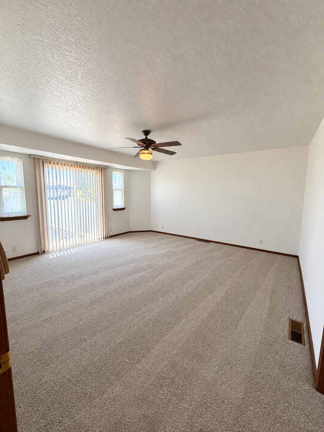 Photo 11 — 7561 Richmond Hill Road NW