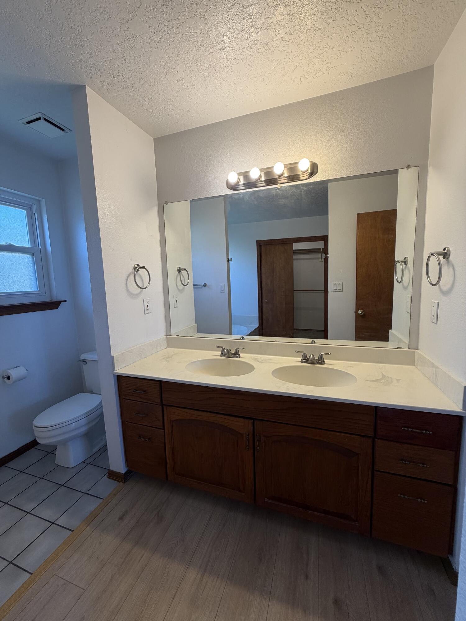 Photo 13 — 7561 Richmond Hill Road NW