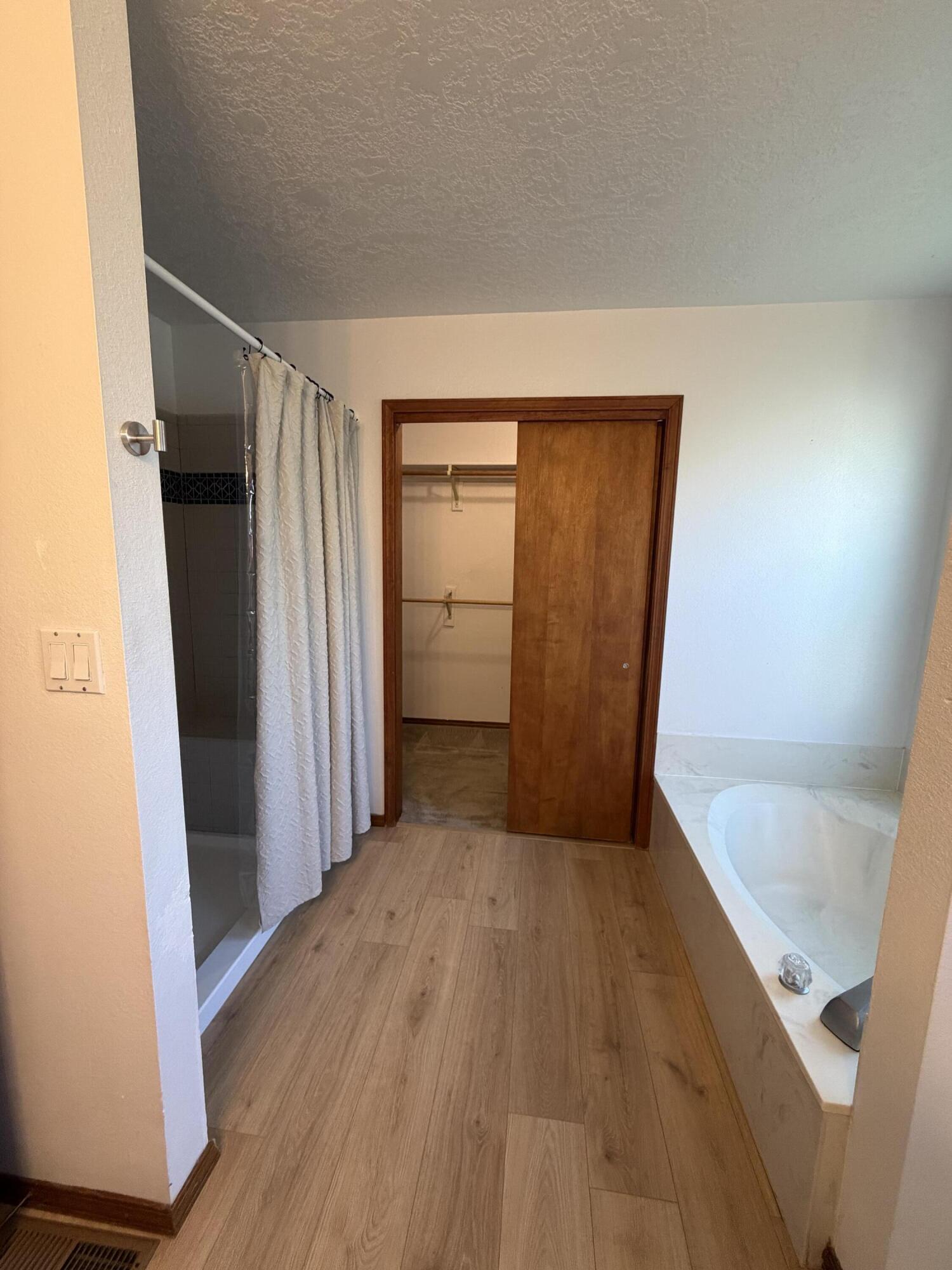 Photo 14 — 7561 Richmond Hill Road NW