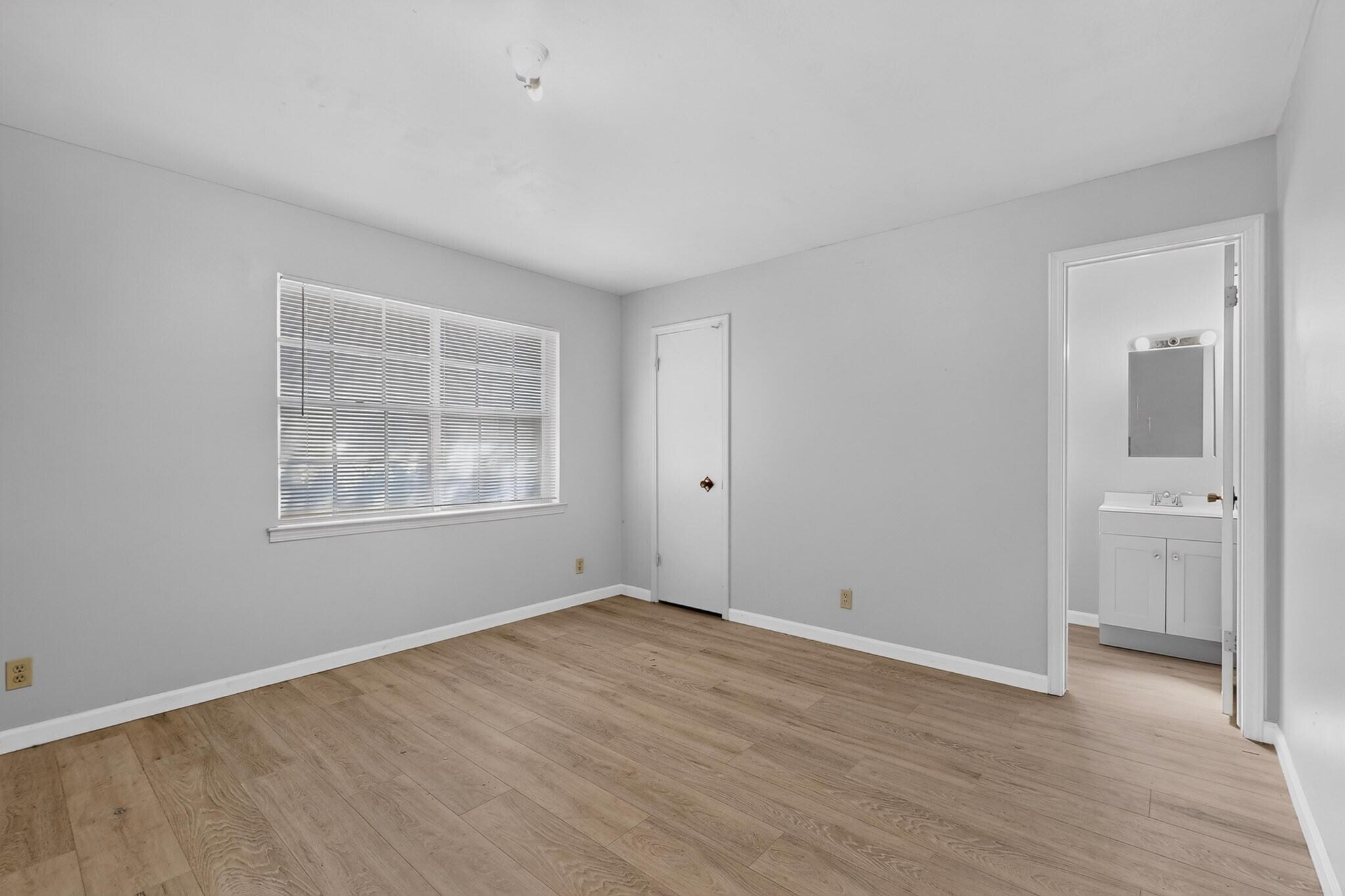 Photo 10 — 3701 Naples Street NE