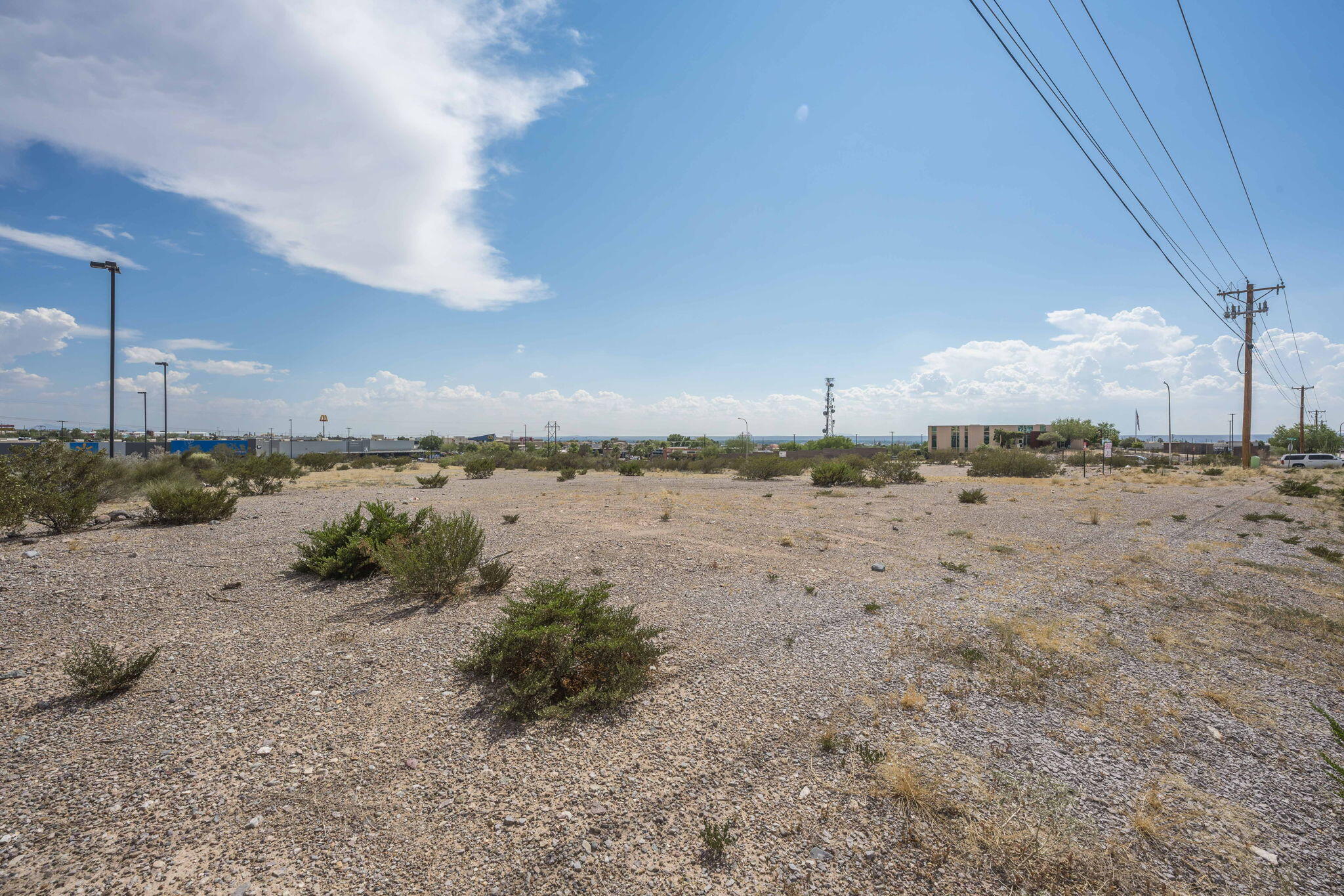 Photo 16 —  E Griggs Avenue