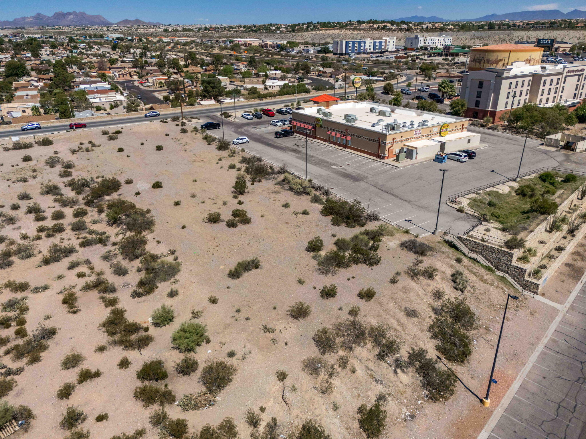 Photo 4 —  E Griggs Avenue