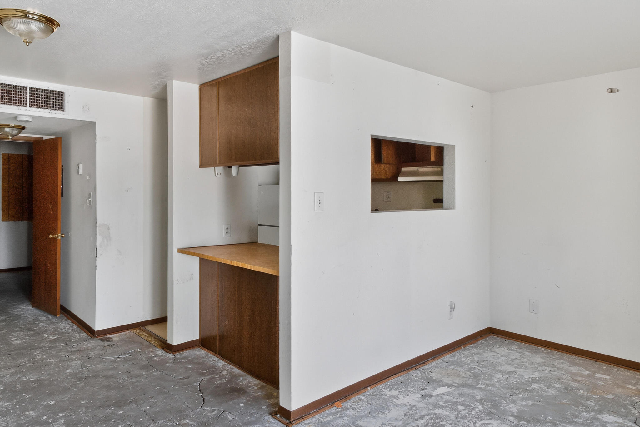 Photo 8 — 1025 Valencia Drive SE APT 16