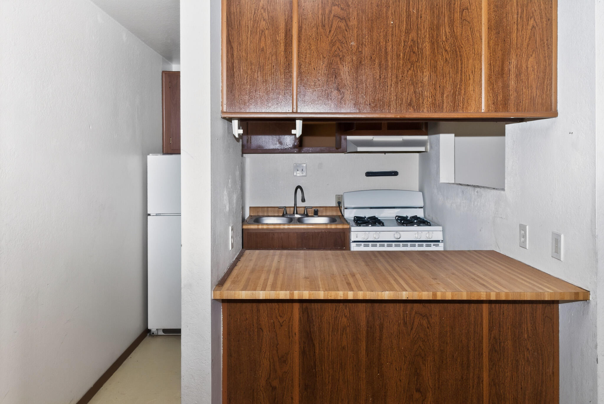 Photo 11 — 1025 Valencia Drive SE APT 16