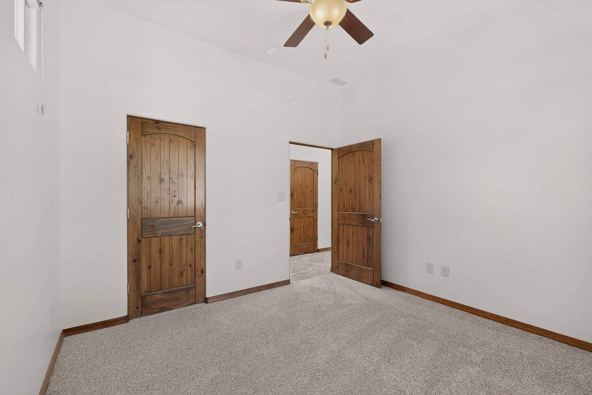 Photo 2 — 423 Cenaroca Court NE