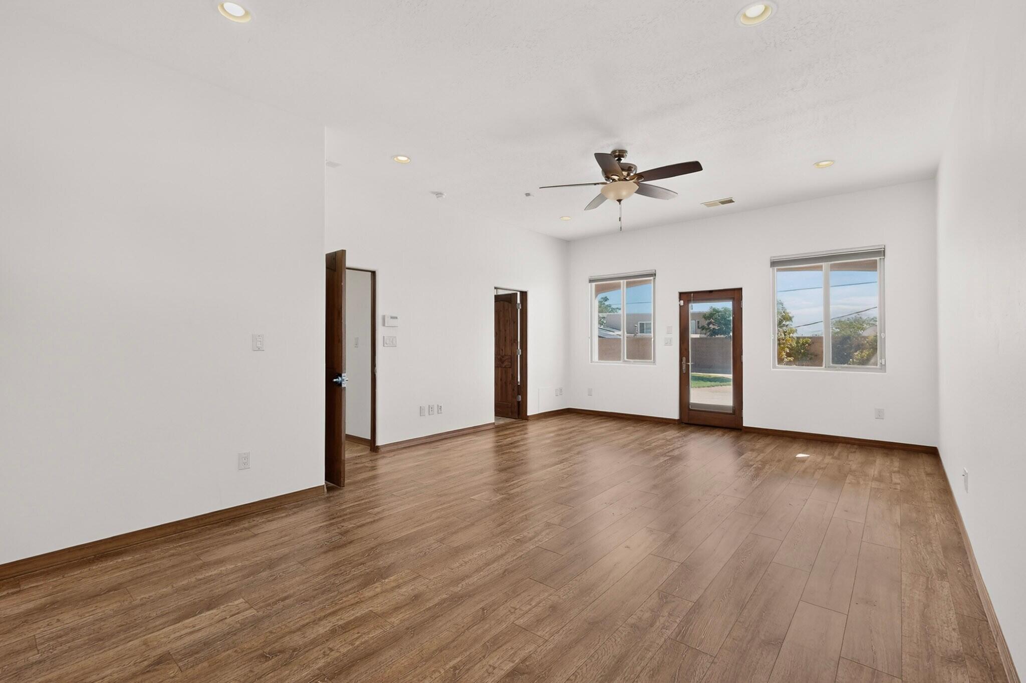 Photo 9 — 423 Cenaroca Court NE