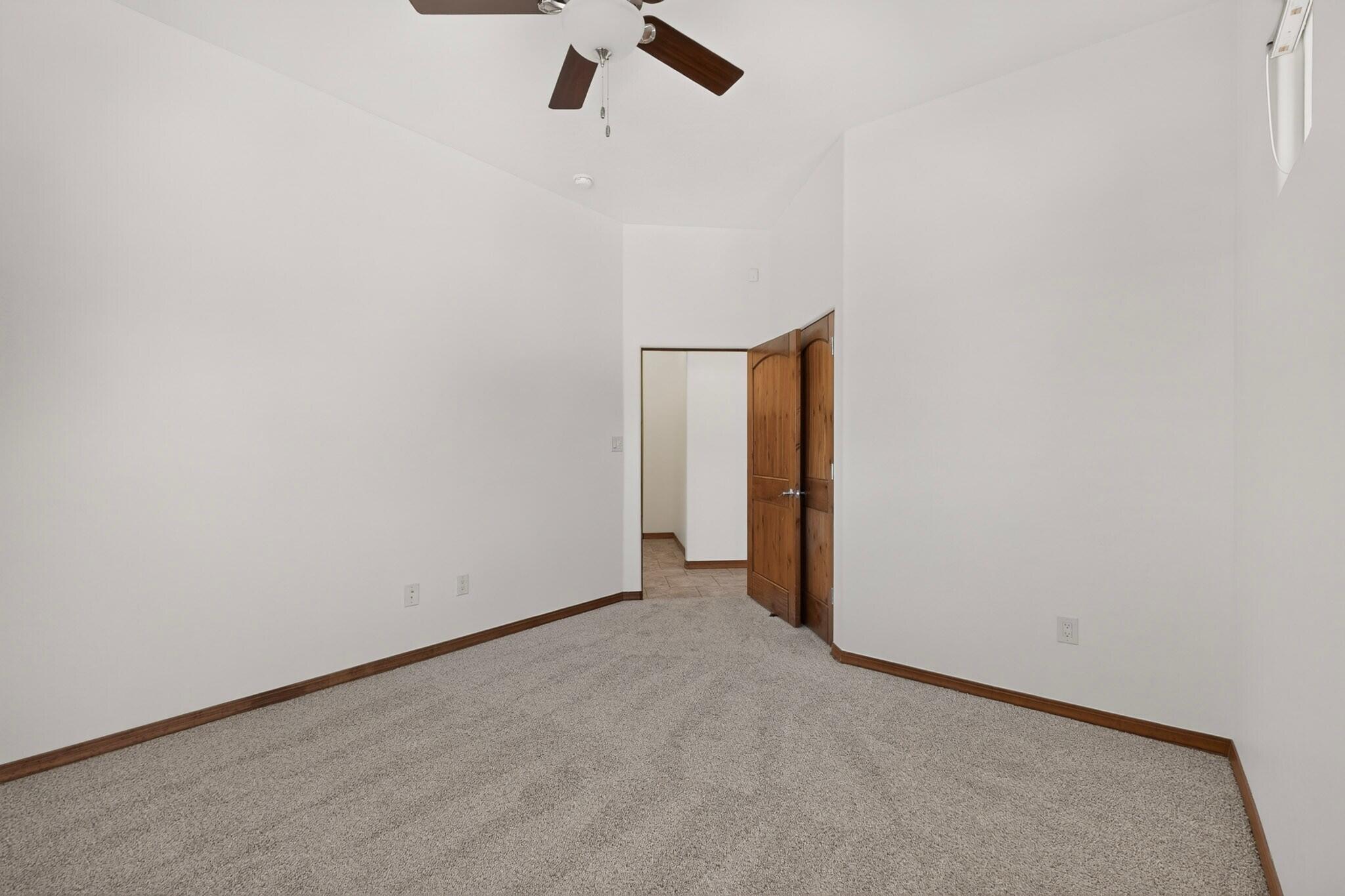 Photo 14 — 423 Cenaroca Court NE