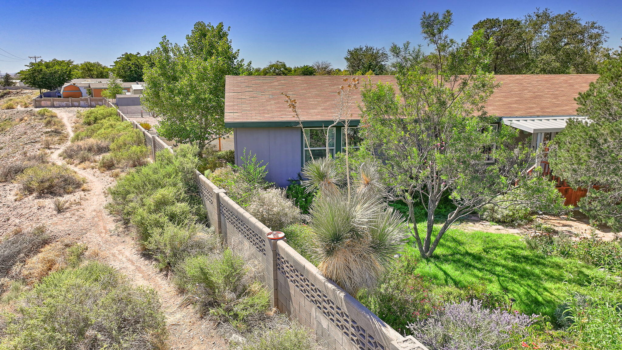 Photo 5 — 11638 Wild Horse Trail SE