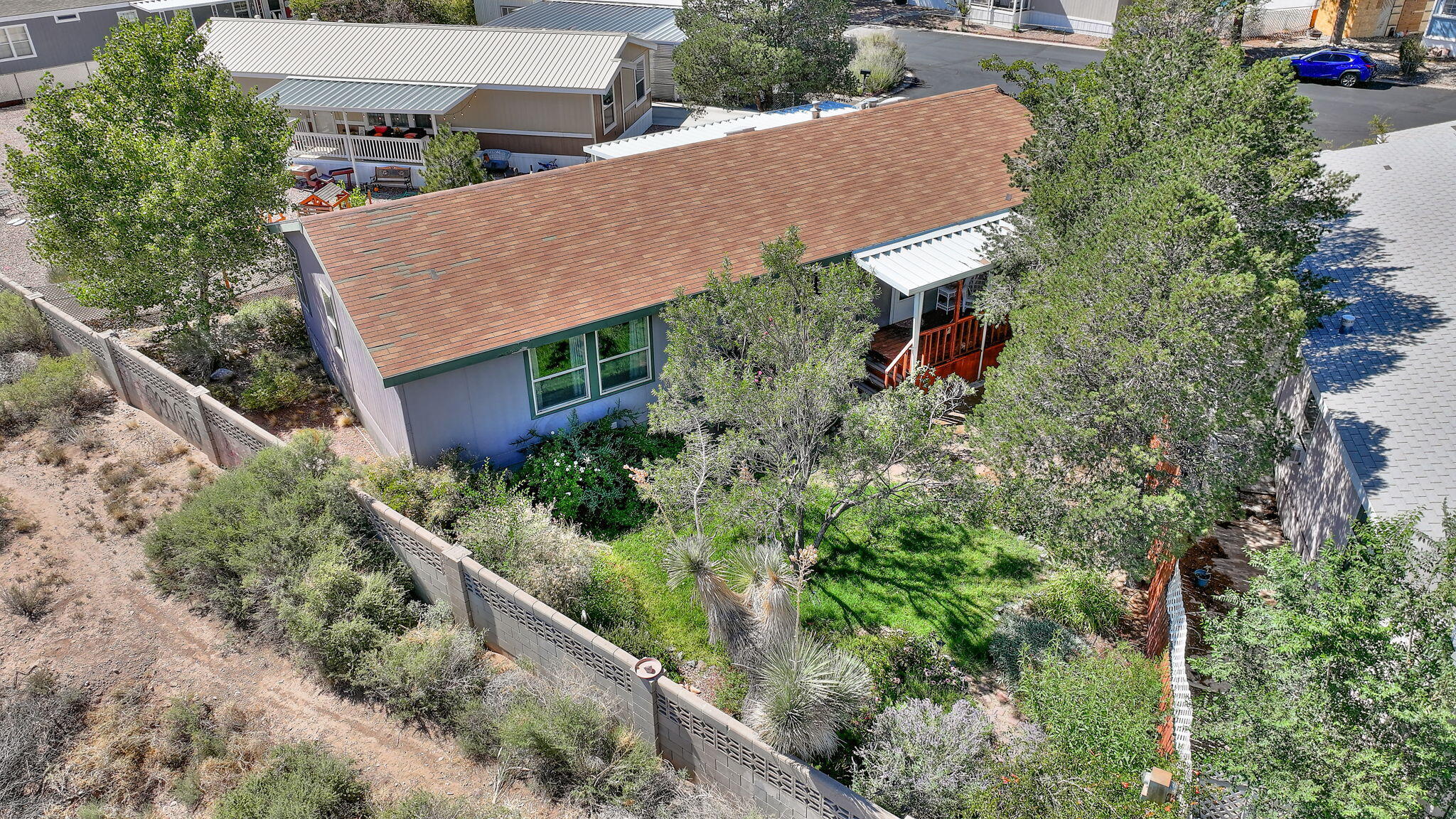 Photo 2 — 11638 Wild Horse Trail SE