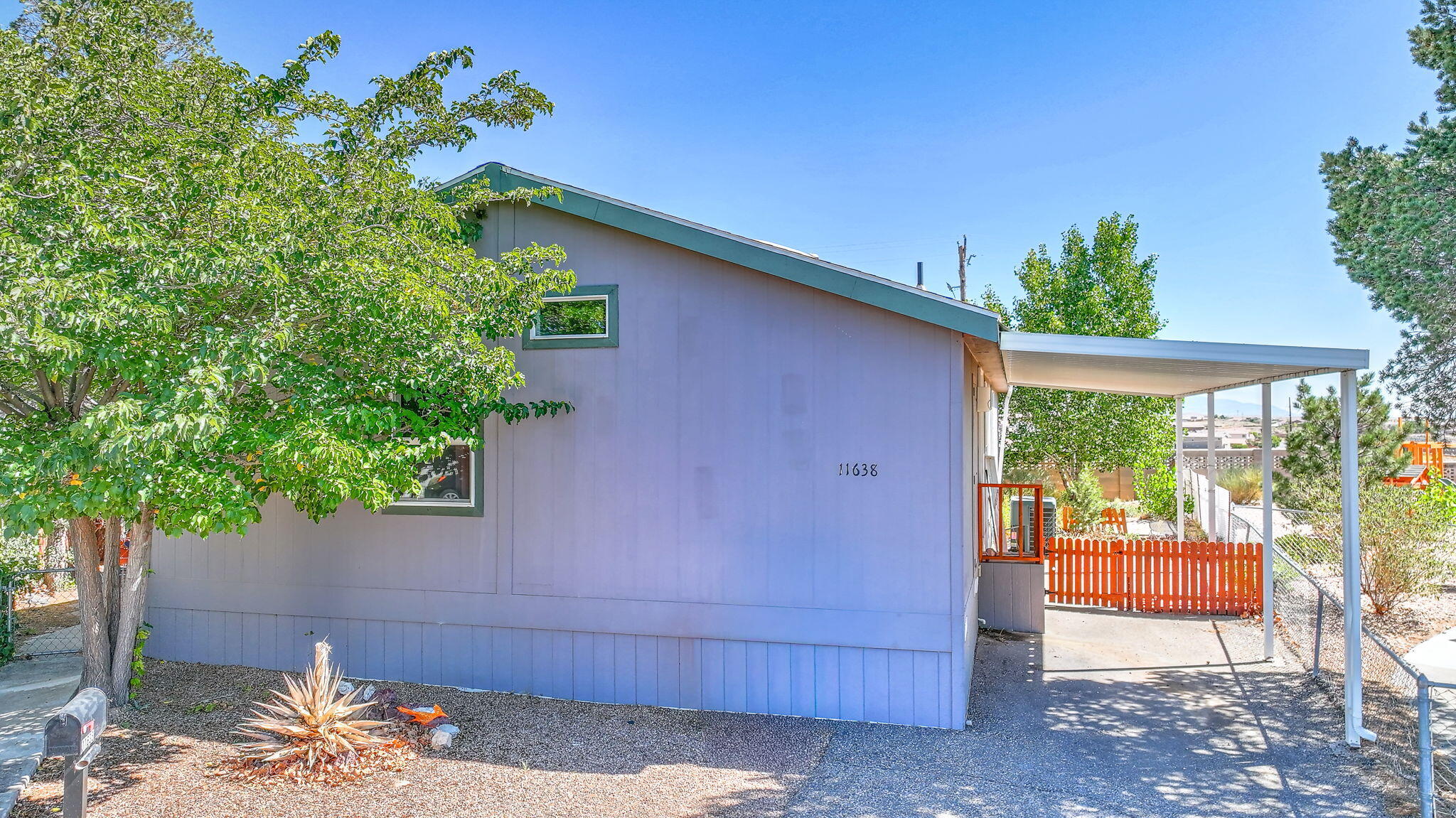 Photo 3 — 11638 Wild Horse Trail SE