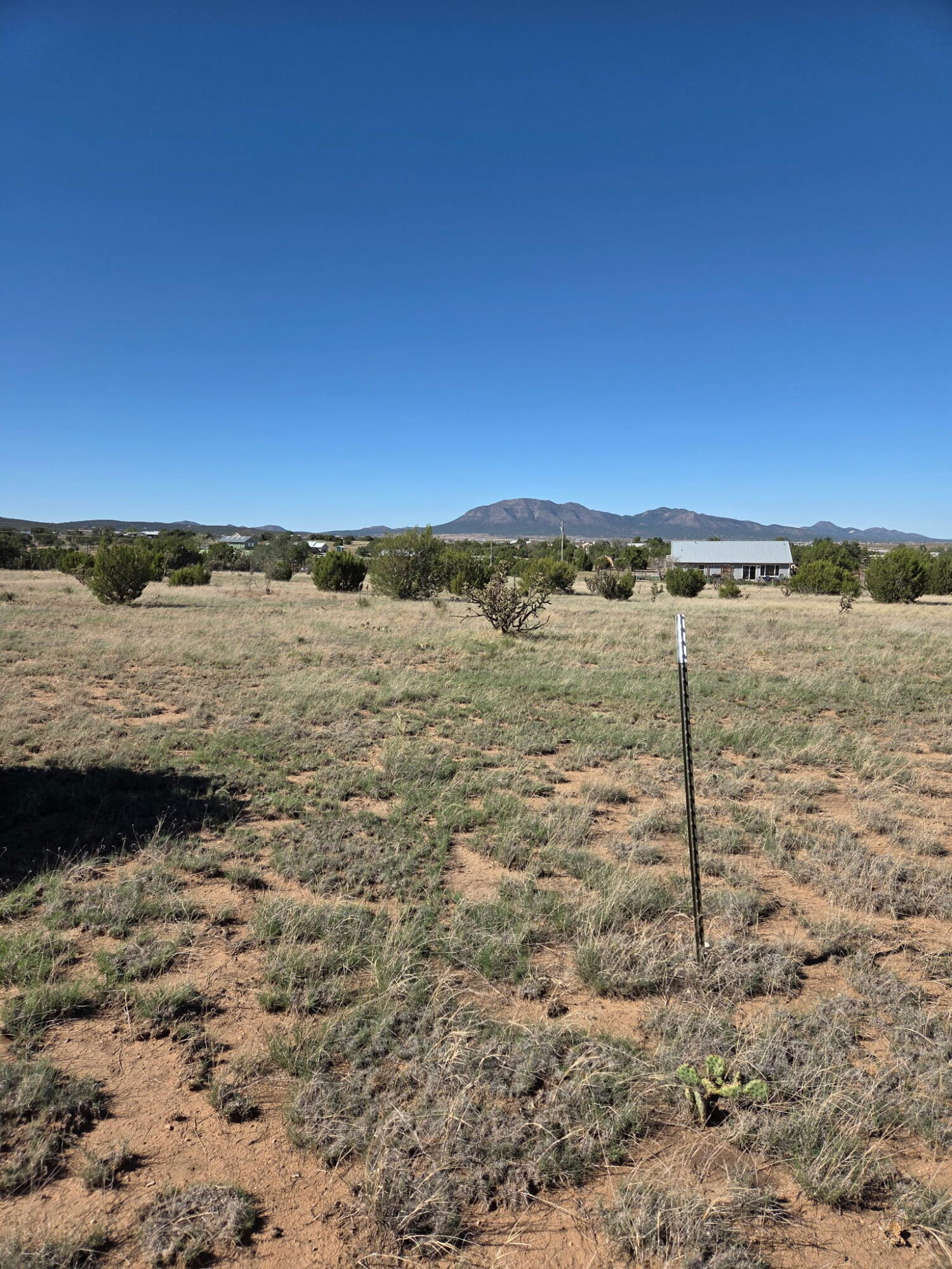 32 Woodline Drive, Edgewood, NM 87015